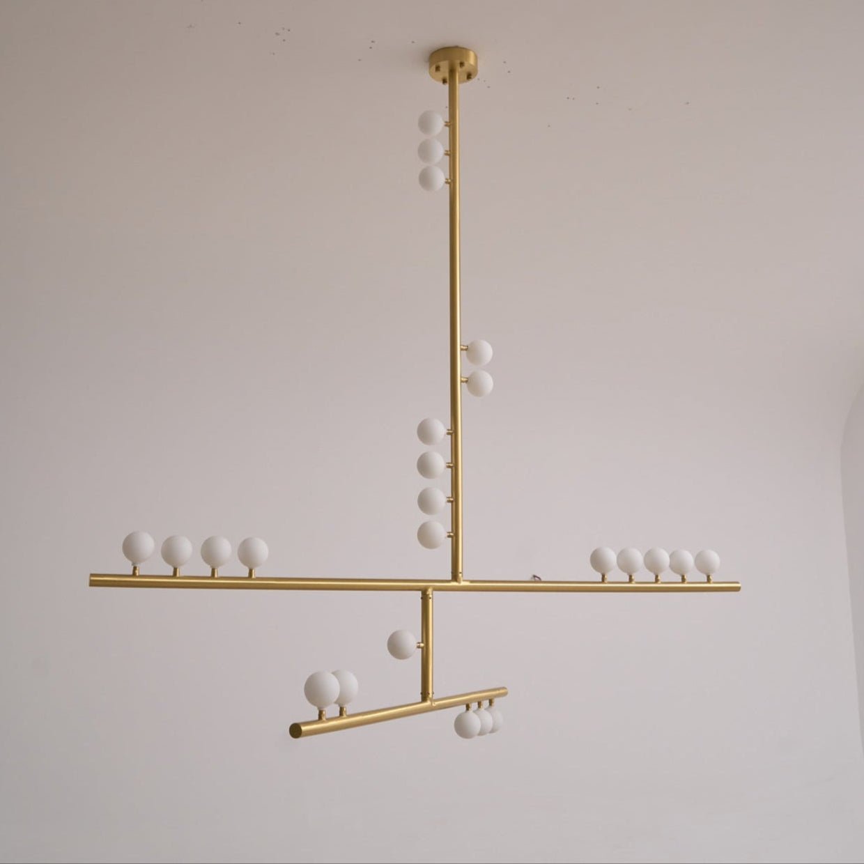 Eurzoris Geometrischer Linearer Kronleuchter aus Messing-Letslighting