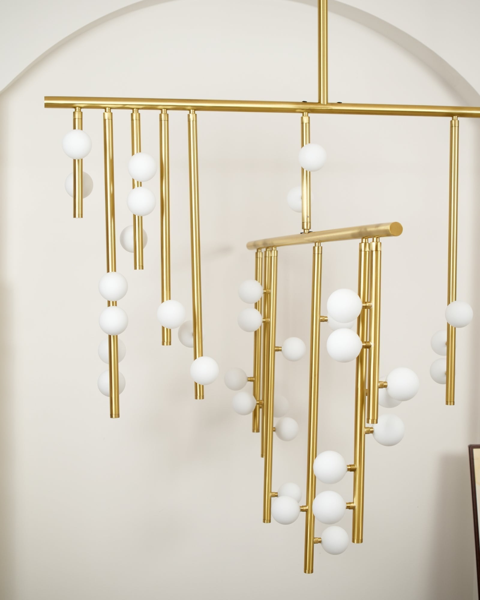 Eurzoris Geometrischer Linearer Kronleuchter aus Messing-Letslighting