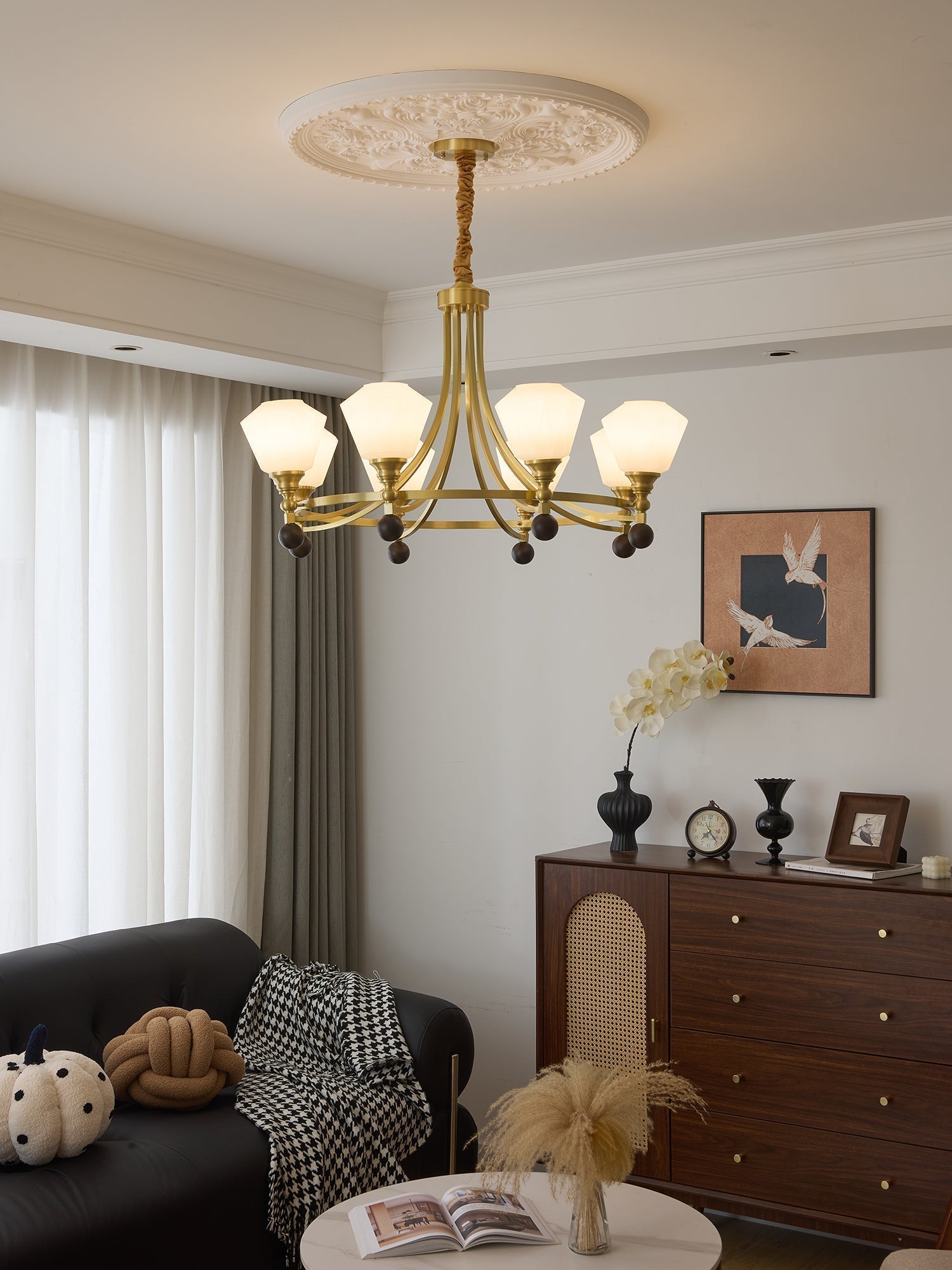 Nyraeyra Premium Nordic Art Kronleuchter aus Messing und Holz-Letslighting