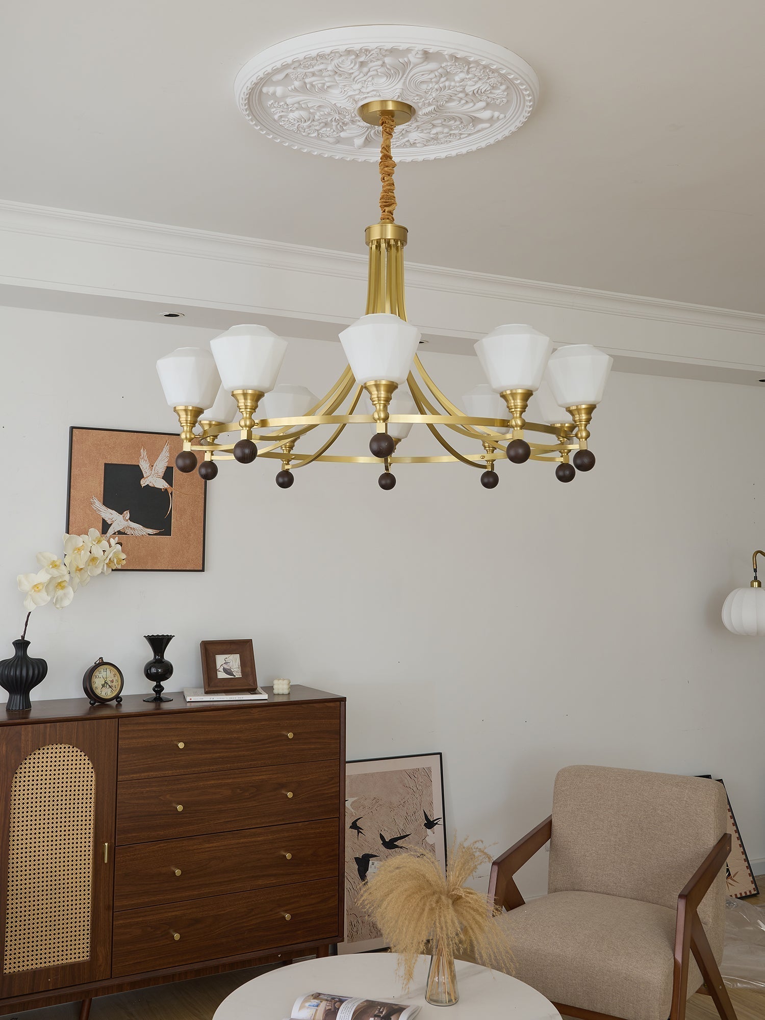 Nyraeyra Premium Nordic Art Kronleuchter aus Messing und Holz-Letslighting