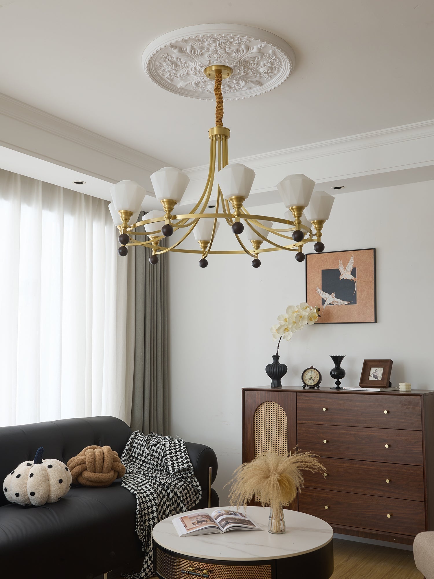 Nyraeyra Premium Nordic Art Kronleuchter aus Messing und Holz-Letslighting
