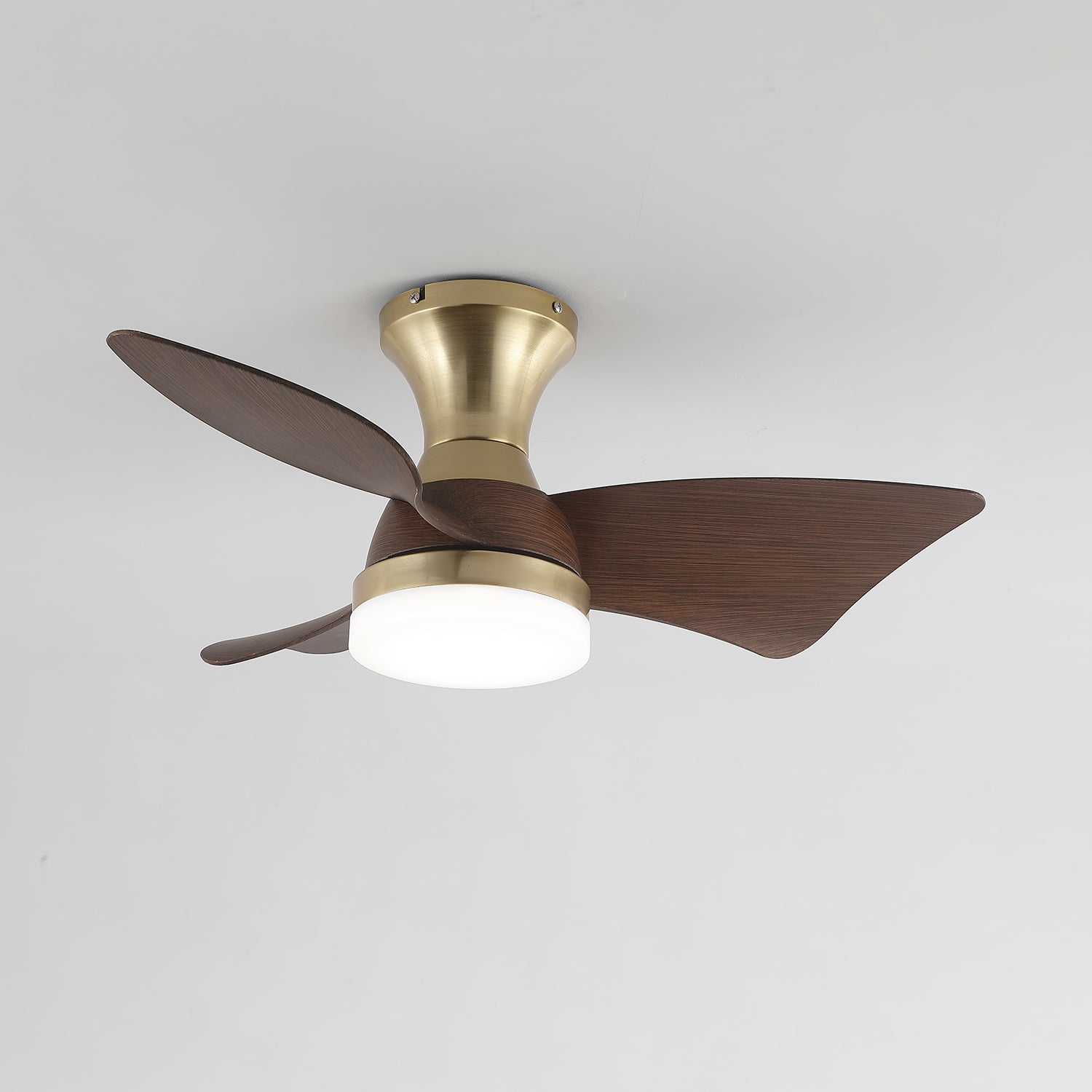Aufsicht auf den Aureon Deckenventilator mit Licht