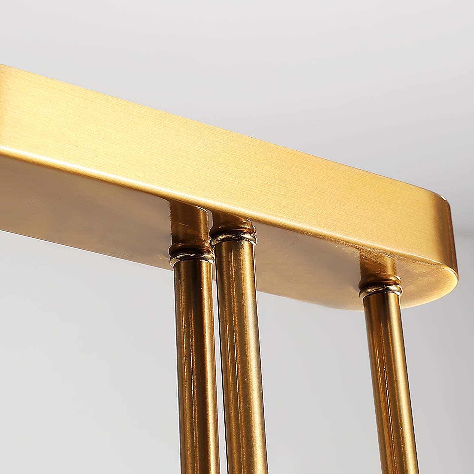 Fluide Eleganter linearer Kronleuchter aus Messing-Letslighting