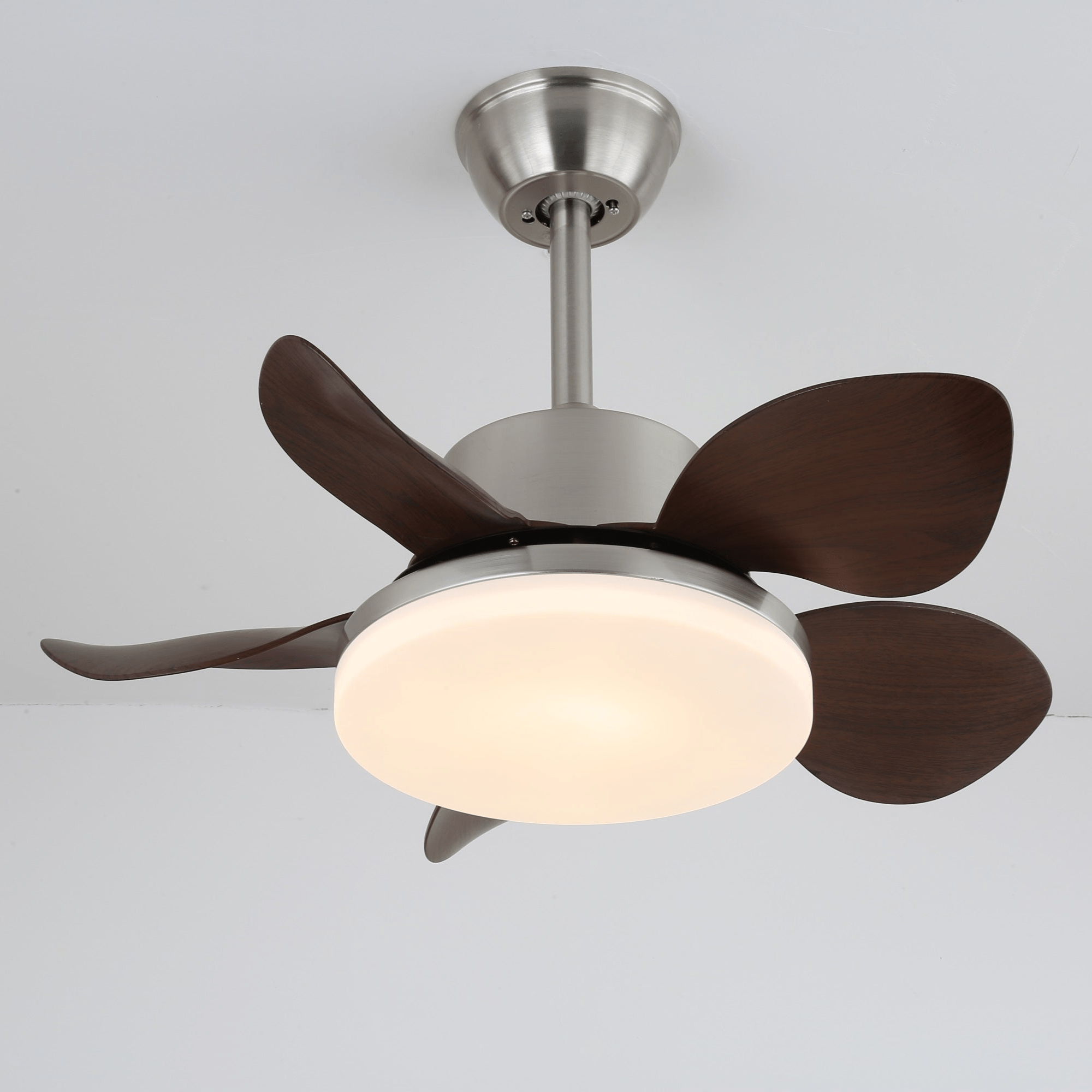 Alenya Deckenventilatorleuchte mit Nickelfinish-Details
