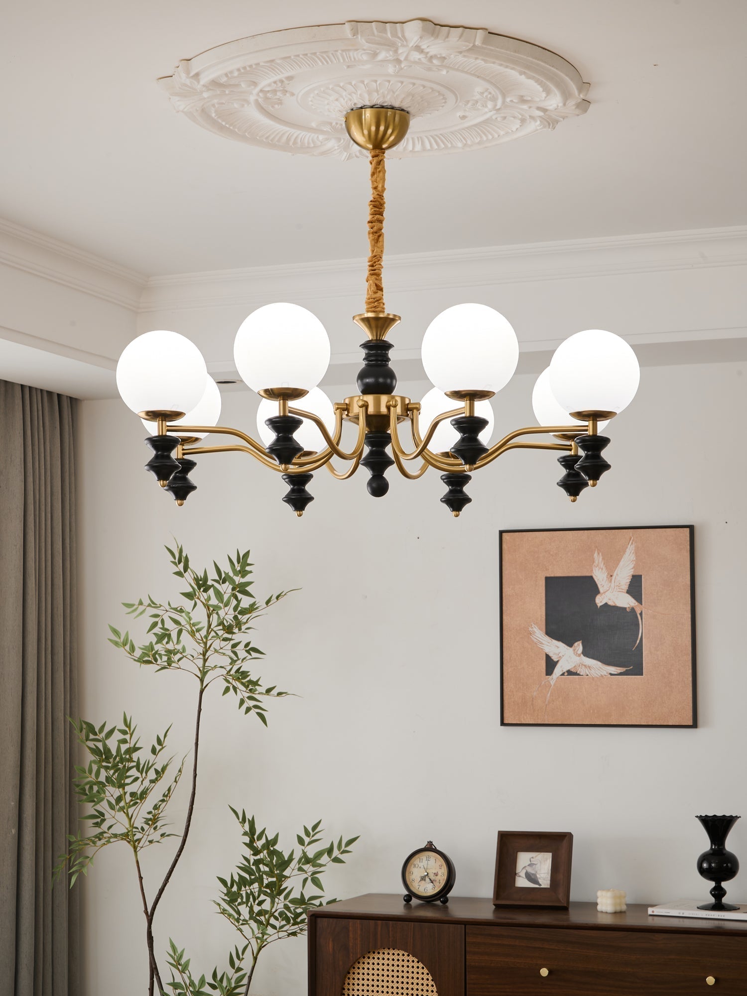Ordore Traditioneller Eleganter Kronleuchter aus Vintage-Holz-Letslighting