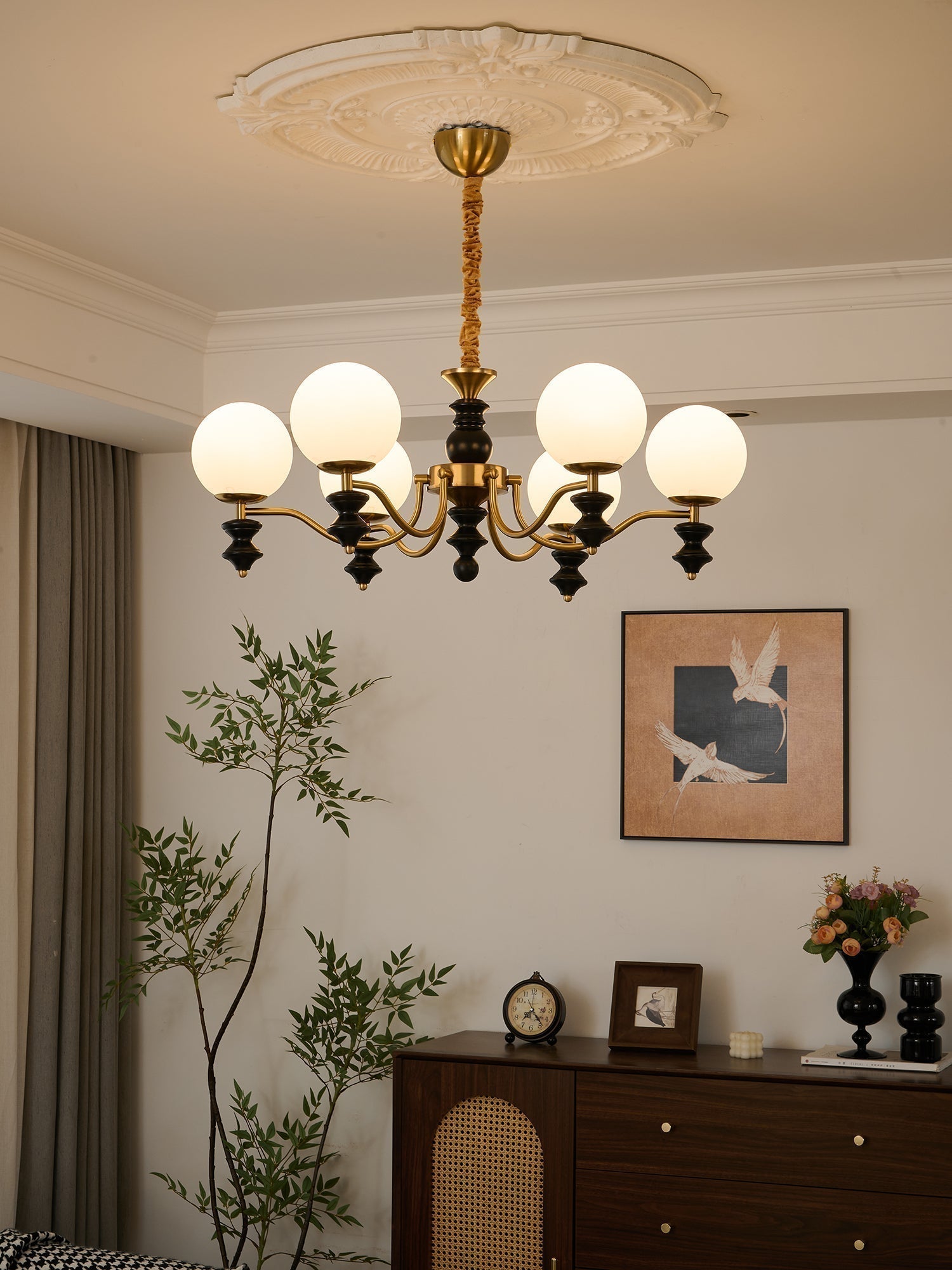 Ordore Traditioneller Eleganter Kronleuchter aus Vintage-Holz-Letslighting