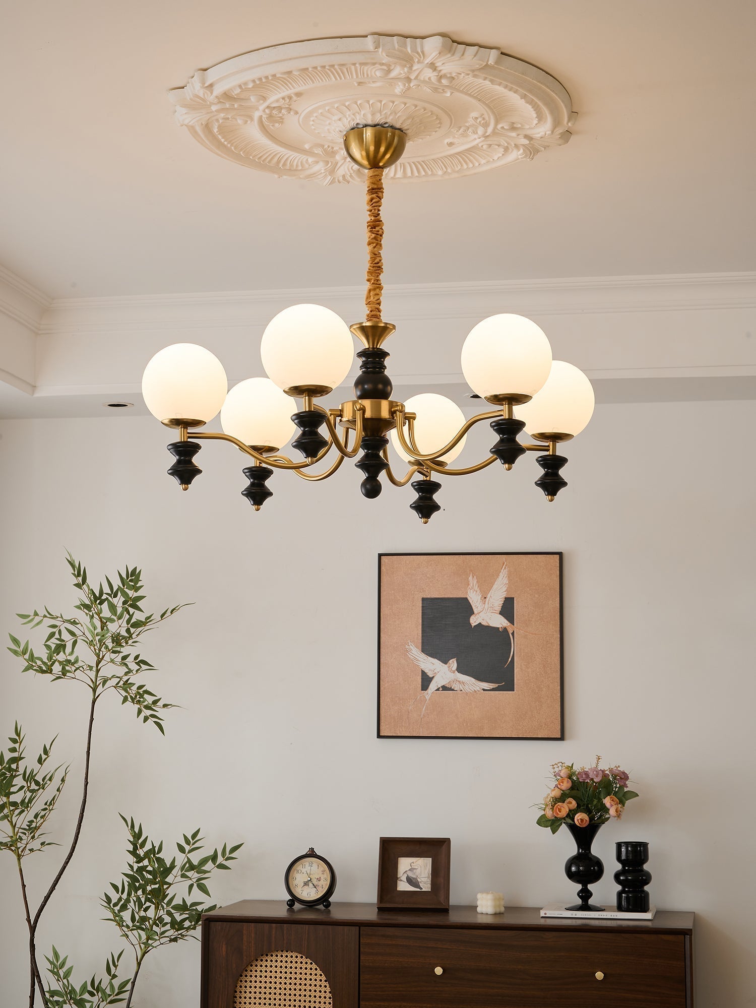 Ordore Traditioneller Eleganter Kronleuchter aus Vintage-Holz-Letslighting