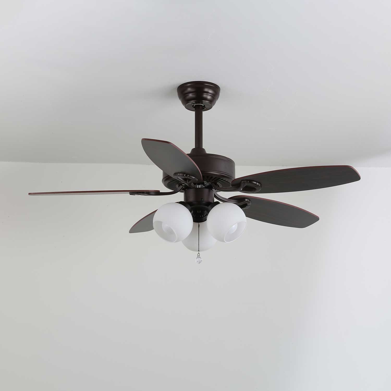 Calviera Vintage Deckenventilatorleuchte aus Holz und Glas für den Innenbereich
