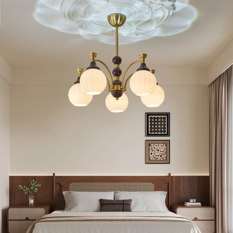 Illoros Traditioneller Eleganter Holzkronleuchter-Letslighting