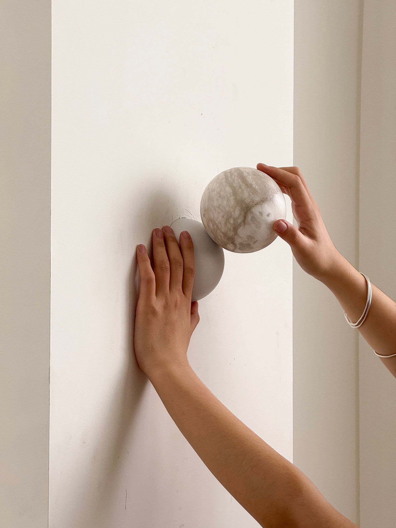 Arca Modern Minimalist Eclipse Mrable Metal Wall Lamp - Letslighting