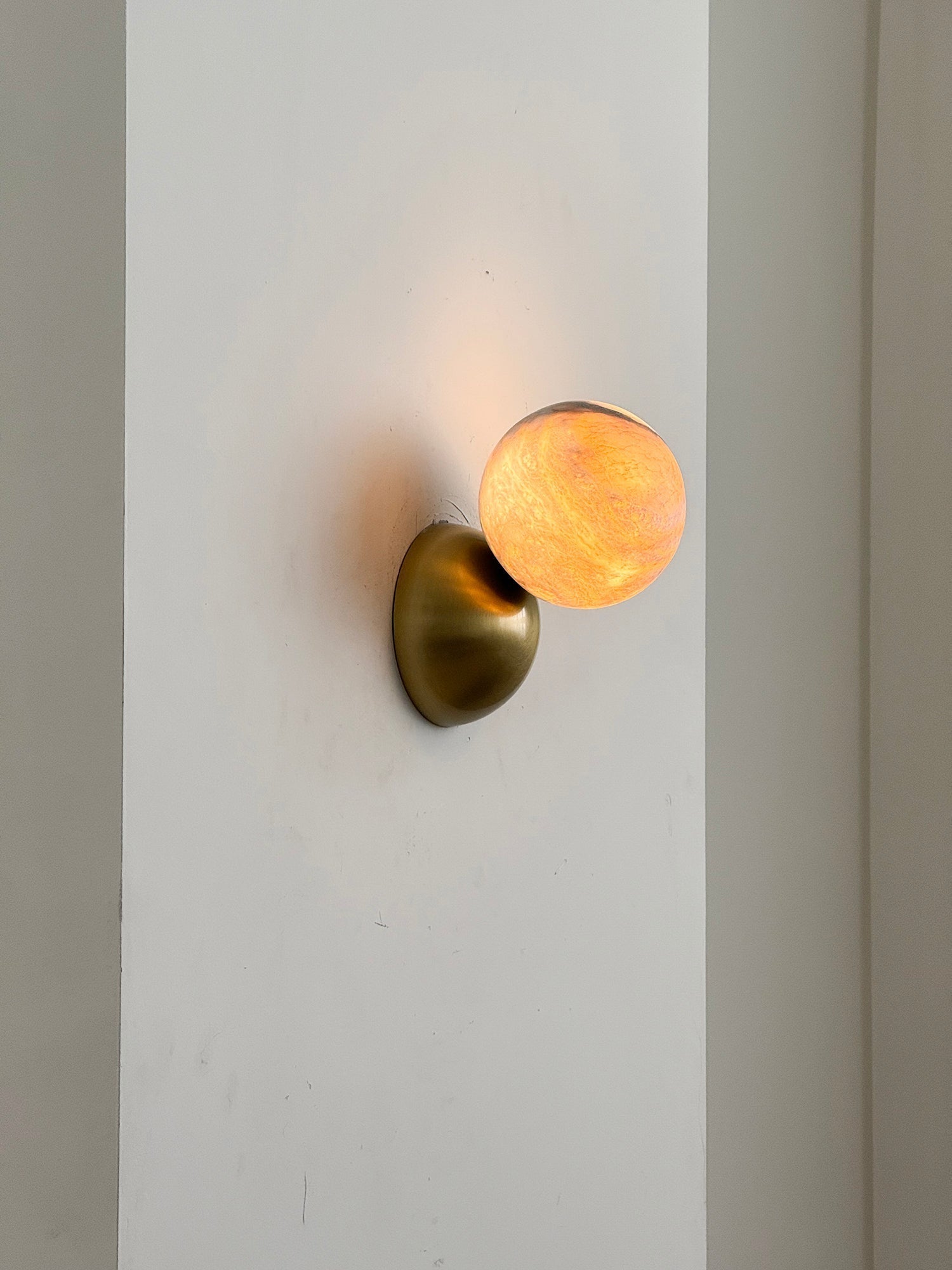 Arca Modern Minimalist Eclipse Mrable Metal Wall Lamp - Letslighting