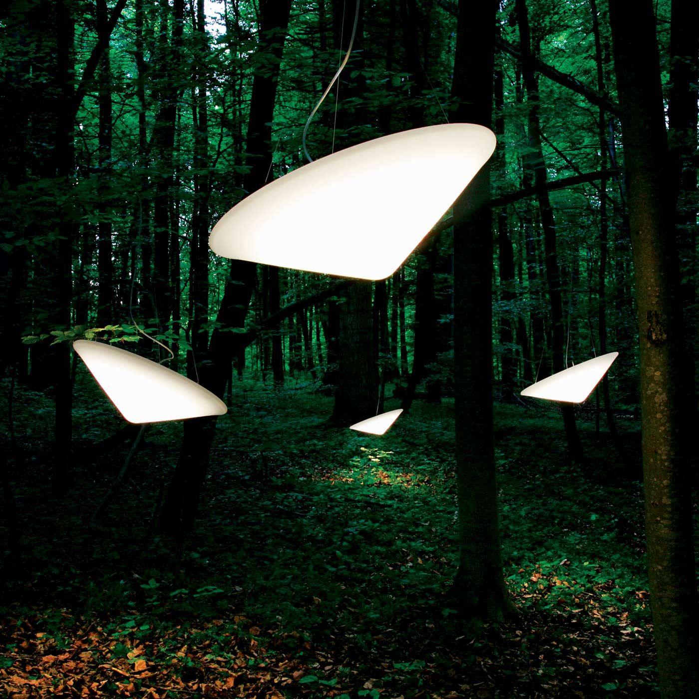Solara Moderne Pendelleuchte Polyethylen Schräghut Minimalistisch-Letslighting