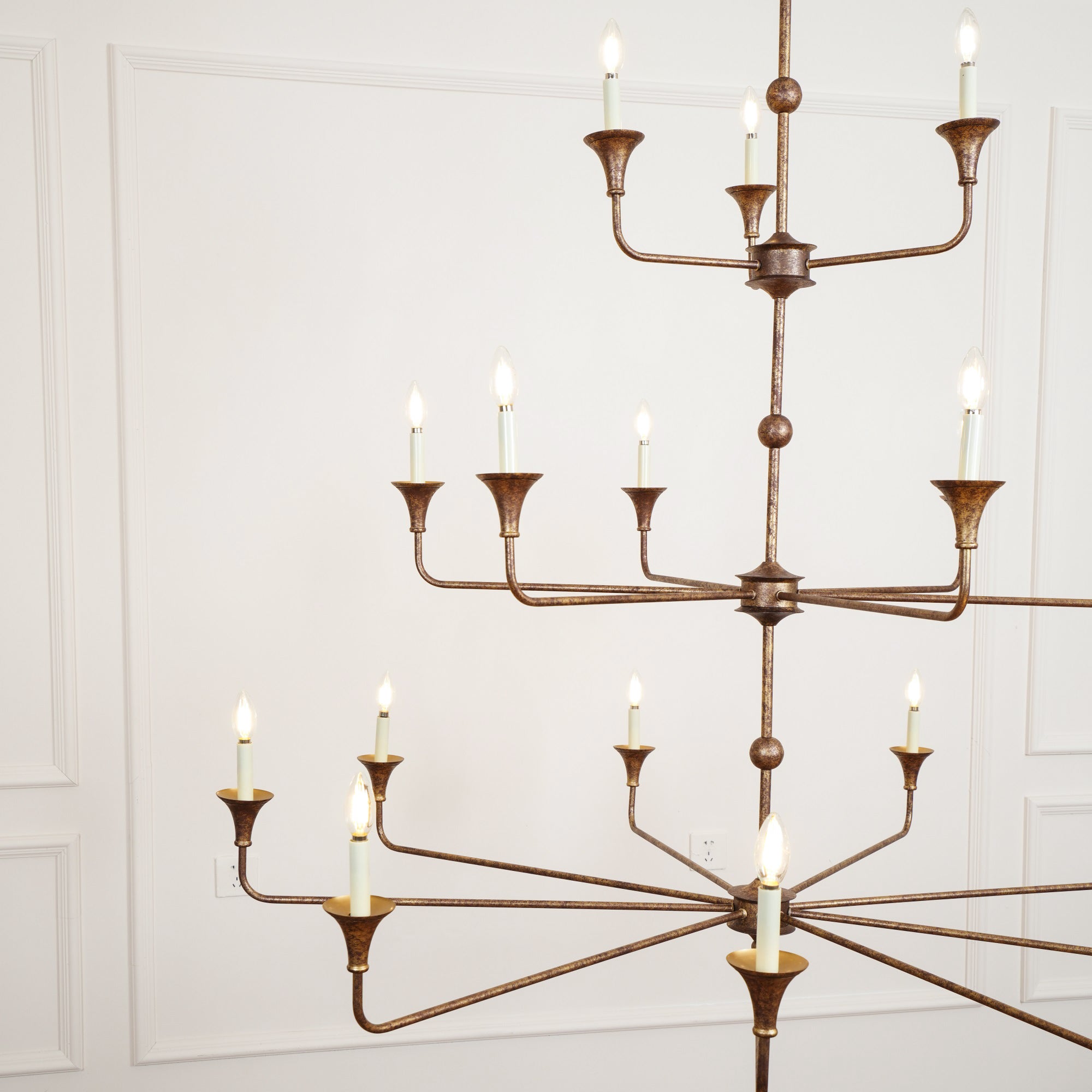 Wisp Großer Vintage-Kronleuchter im Industriestil in Bronze-Letslighting