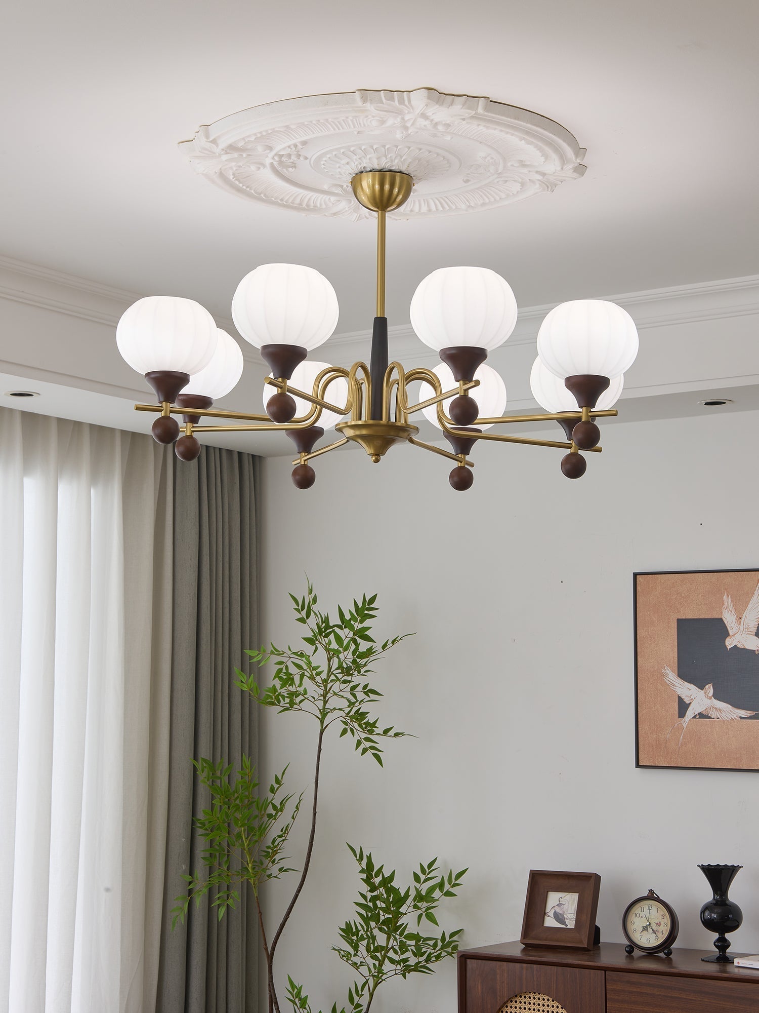 Anorionis Traditioneller Kronleuchter aus Hochwertigem Holz-Letslighting
