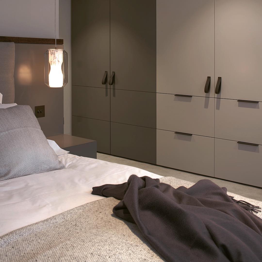 Allirila Modern Minimalist Alabaster Glass Pendant Lamp - Letslighting