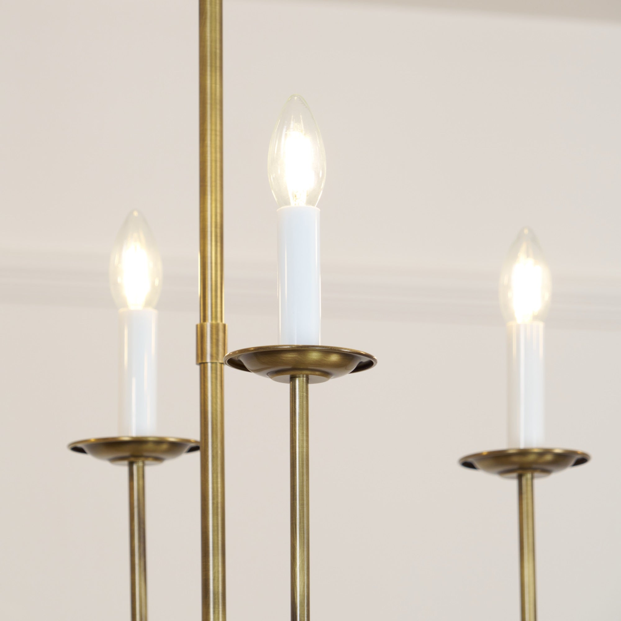 Beacon Linearer Kronleuchter aus Messinggewebe-Letslighting