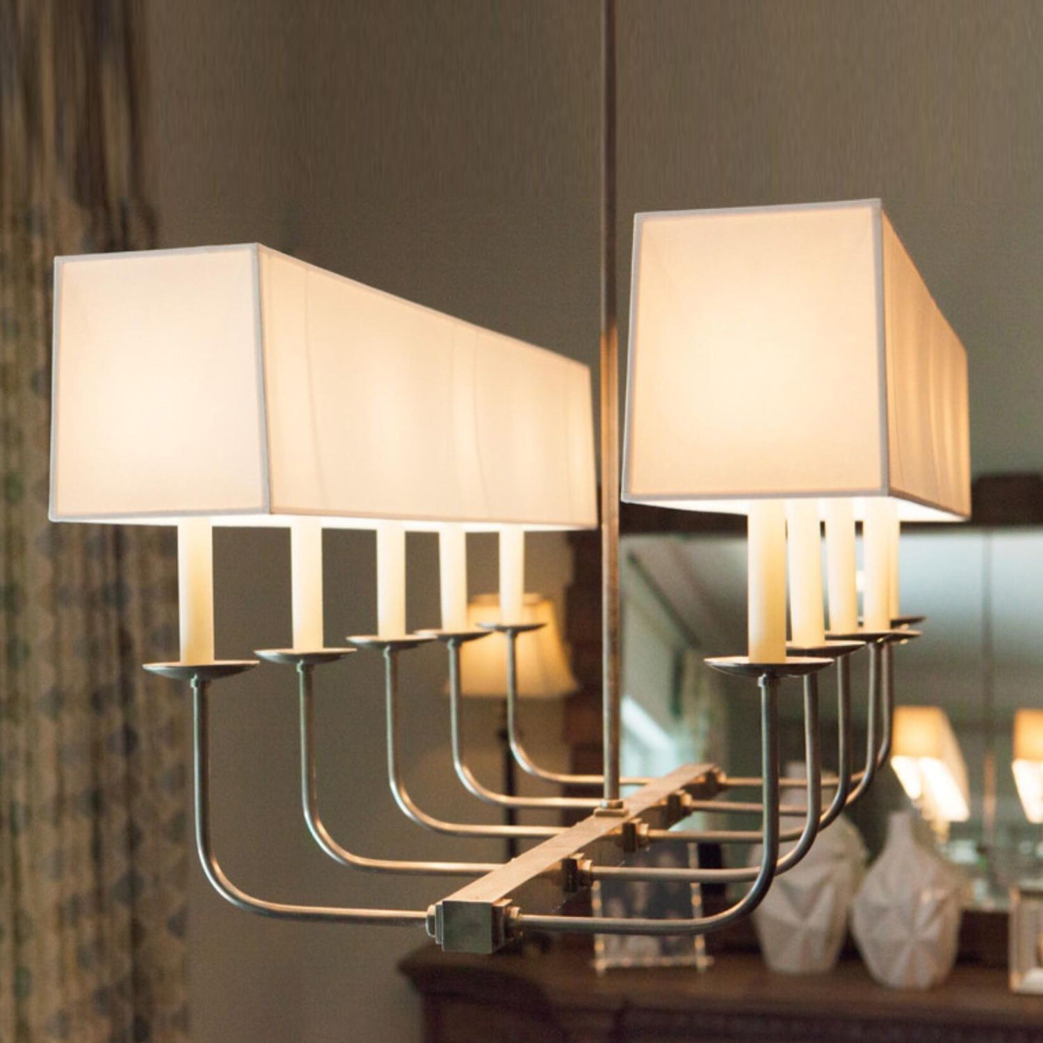 Beacon Linearer Kronleuchter aus Messinggewebe-Letslighting