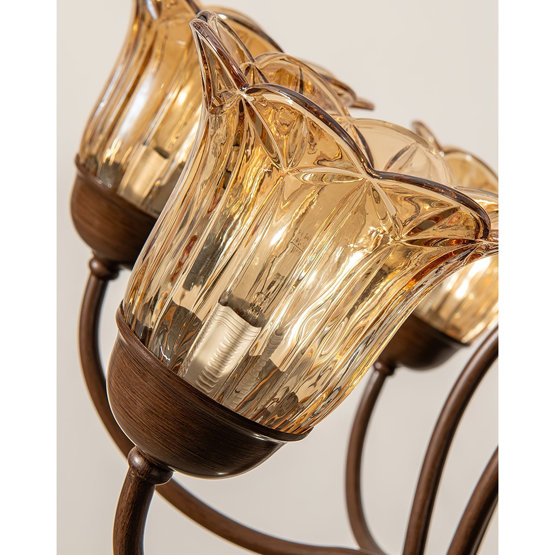 Brume Vintage Industrieller Bernstein-Glas Kronleuchter-Letslighting