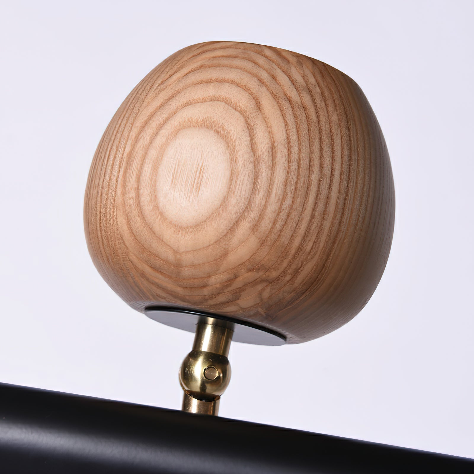 Avelira Rustikale Lineare Pendelleuchte aus Holzkugel-Letslighting