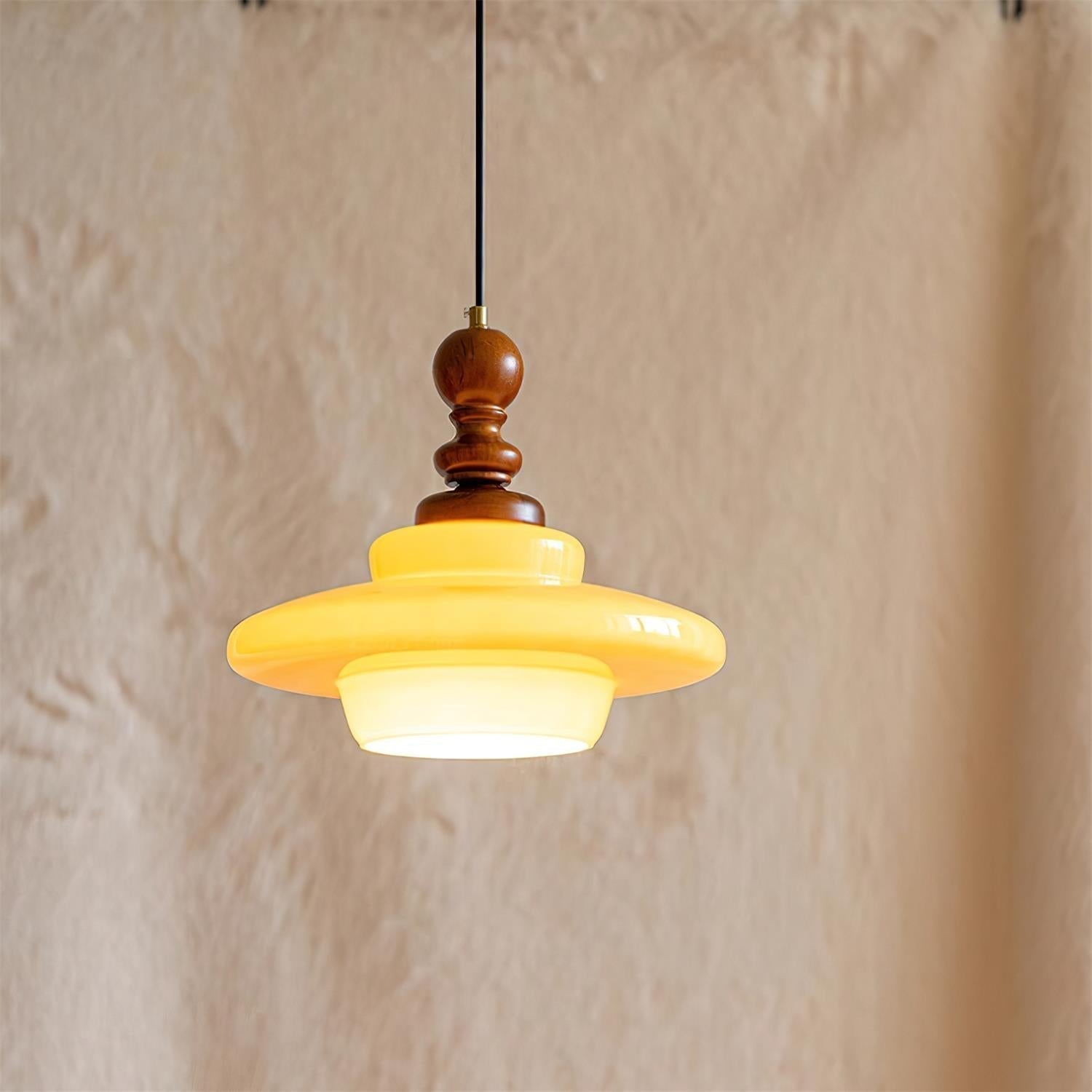 Pendelleuchte Gelbes Glas mit Walnussholz Akzent Retro-Letslighting