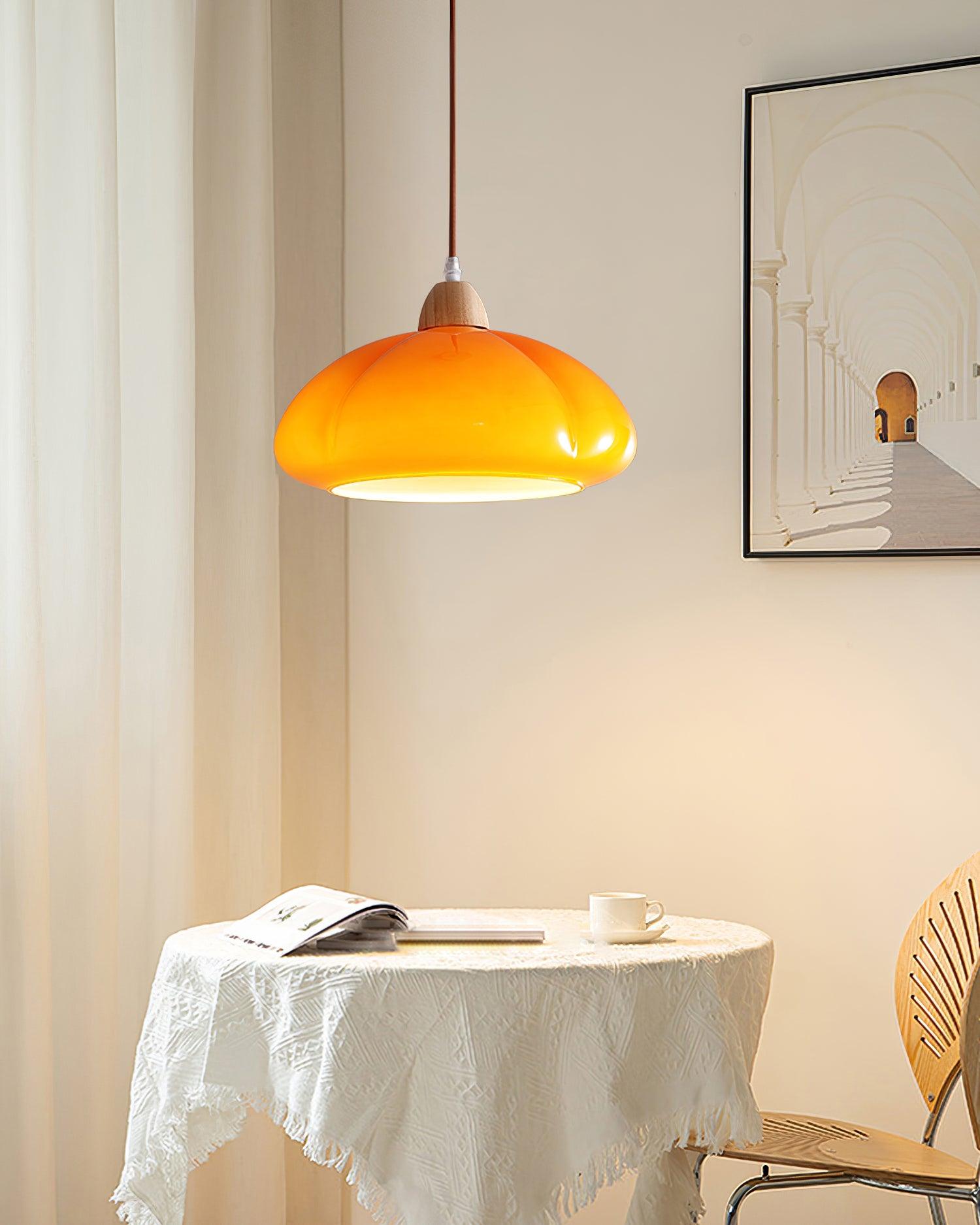 Pendelleuchte Abgerundeter Glasschirm Holzakzent Verspielt Modern-Letslighting