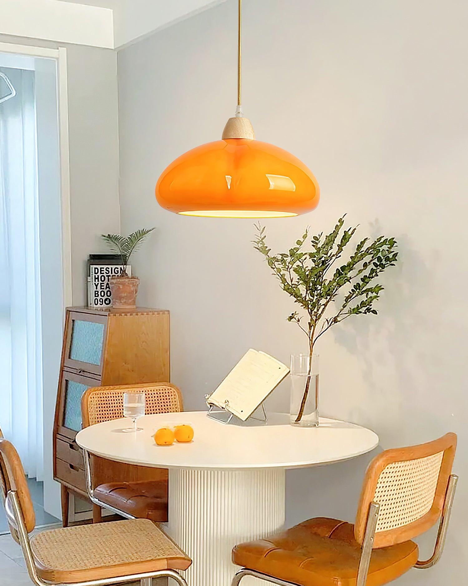 Pendelleuchte Abgerundeter Glasschirm Holzakzent Verspielt Modern-Letslighting