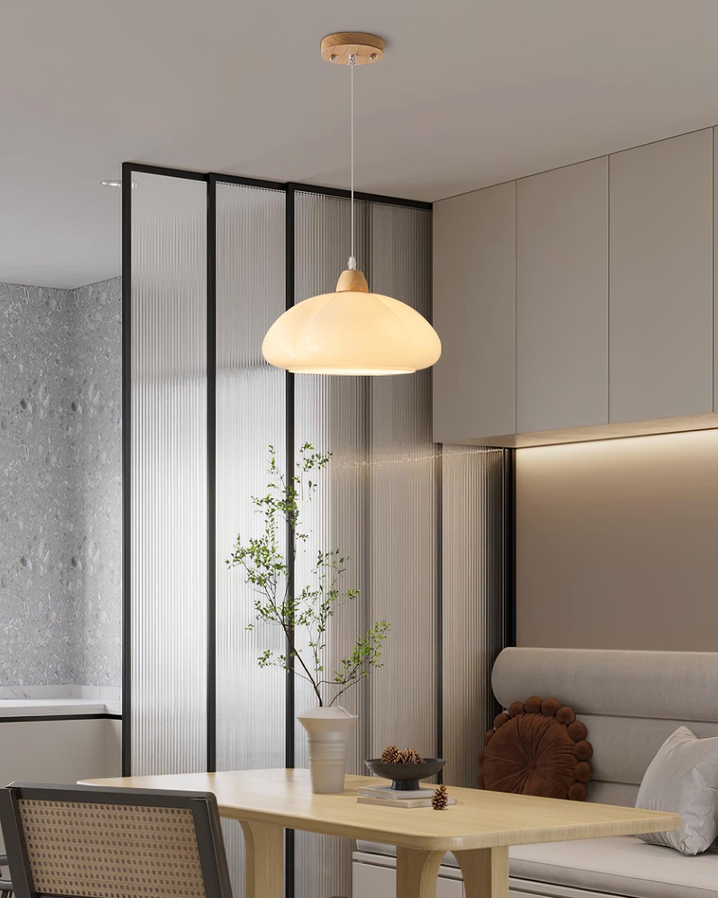 Pendelleuchte Abgerundeter Glasschirm Holzakzent Verspielt Modern-Letslighting