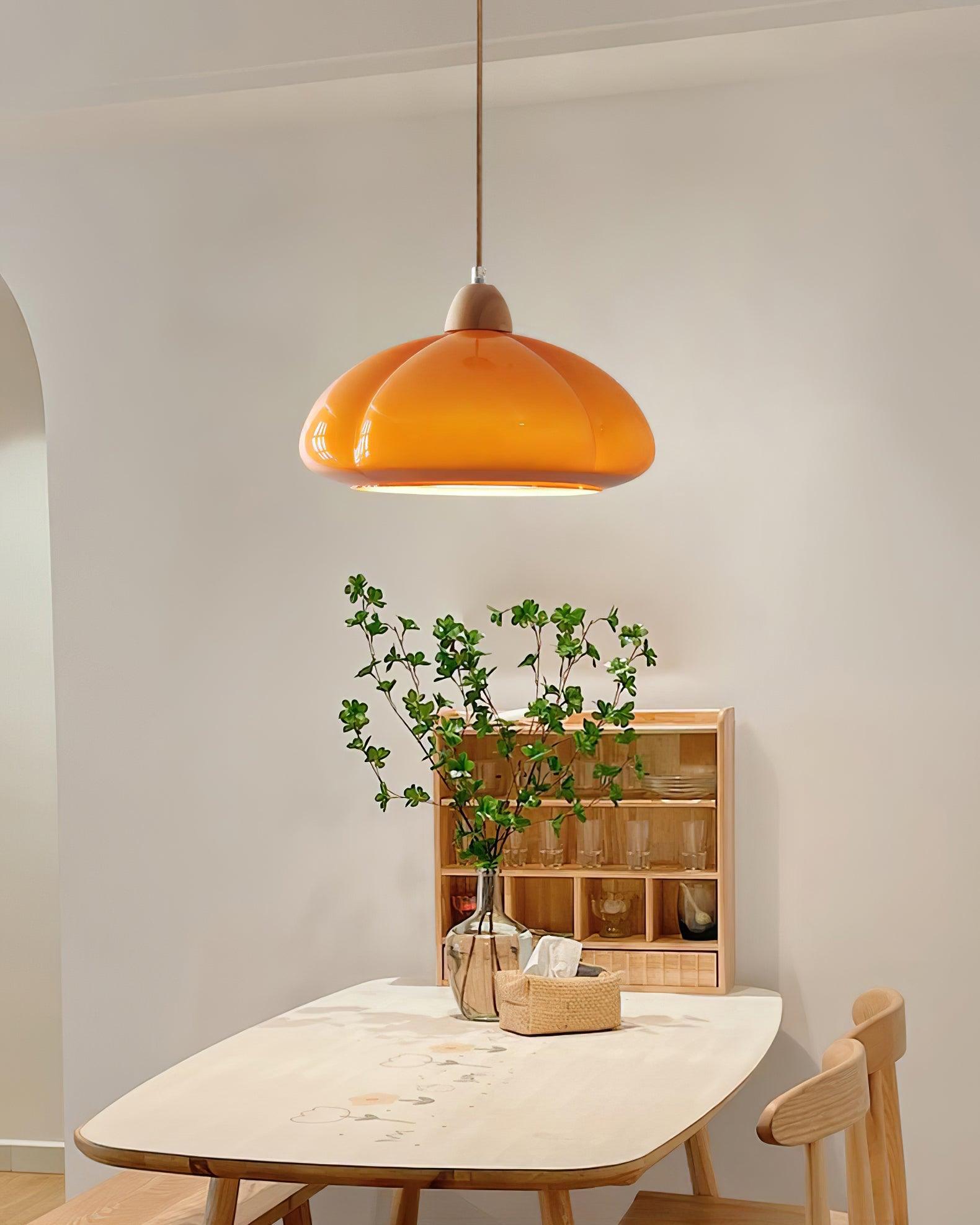 Pendelleuchte Abgerundeter Glasschirm Holzakzent Verspielt Modern-Letslighting