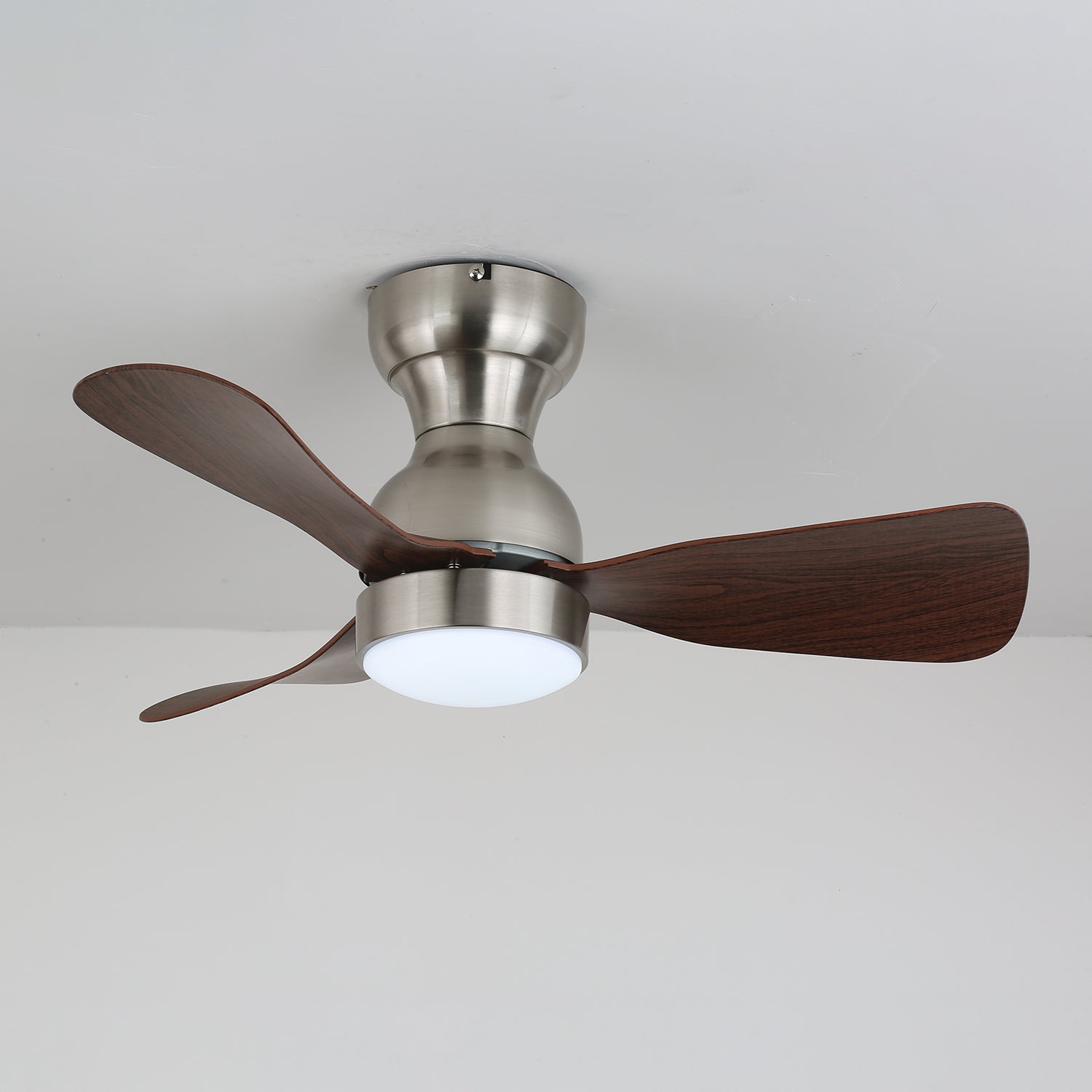 Seitenansicht des Aurdorus Modernen Holz-Deckenventilators mit Beleuchtung