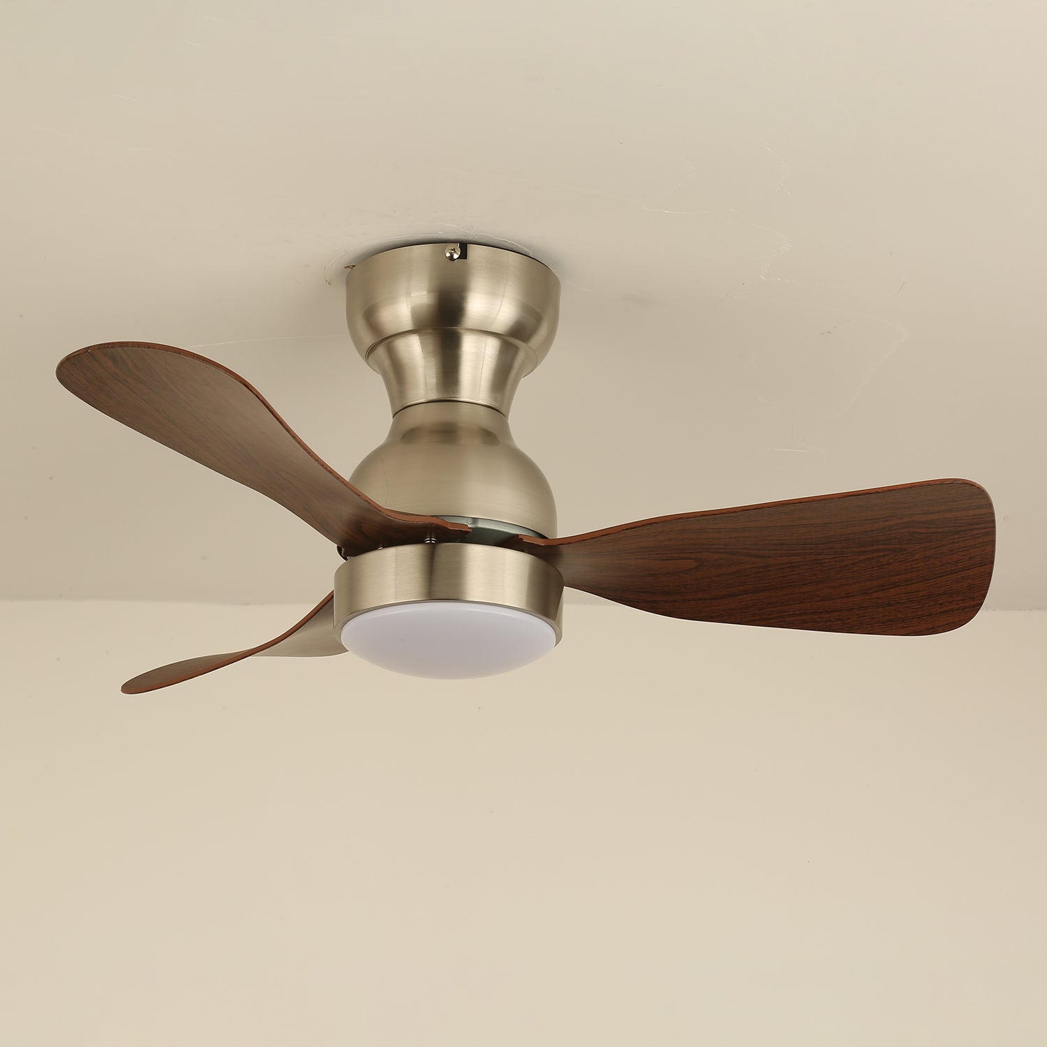 Aurdorus Deckenventilator mit Beleuchtung und 6-stufiger Fernbedienung
