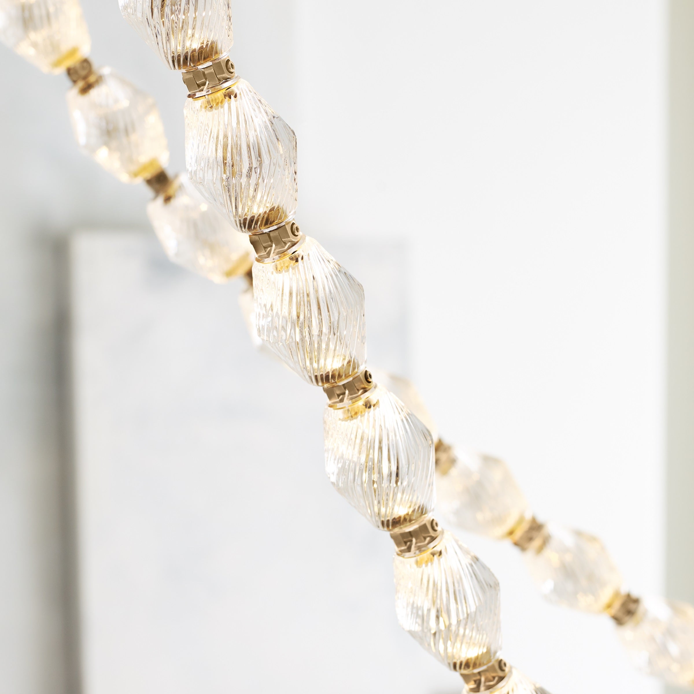 Karma Moderner Minimalistischer Glas-Kronleuchter-Letslighting