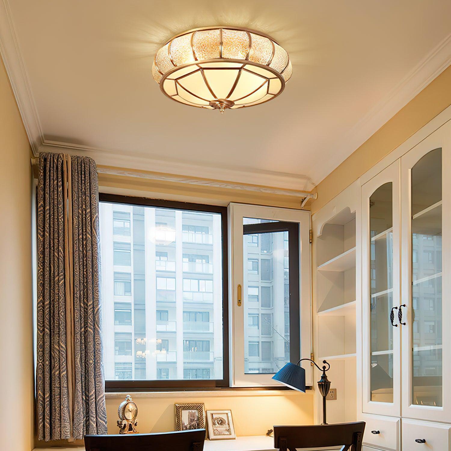 Ulrinara Postmoderne Luxus-Deckenleuchte "Drum" in Messing und Glas-Letslighting