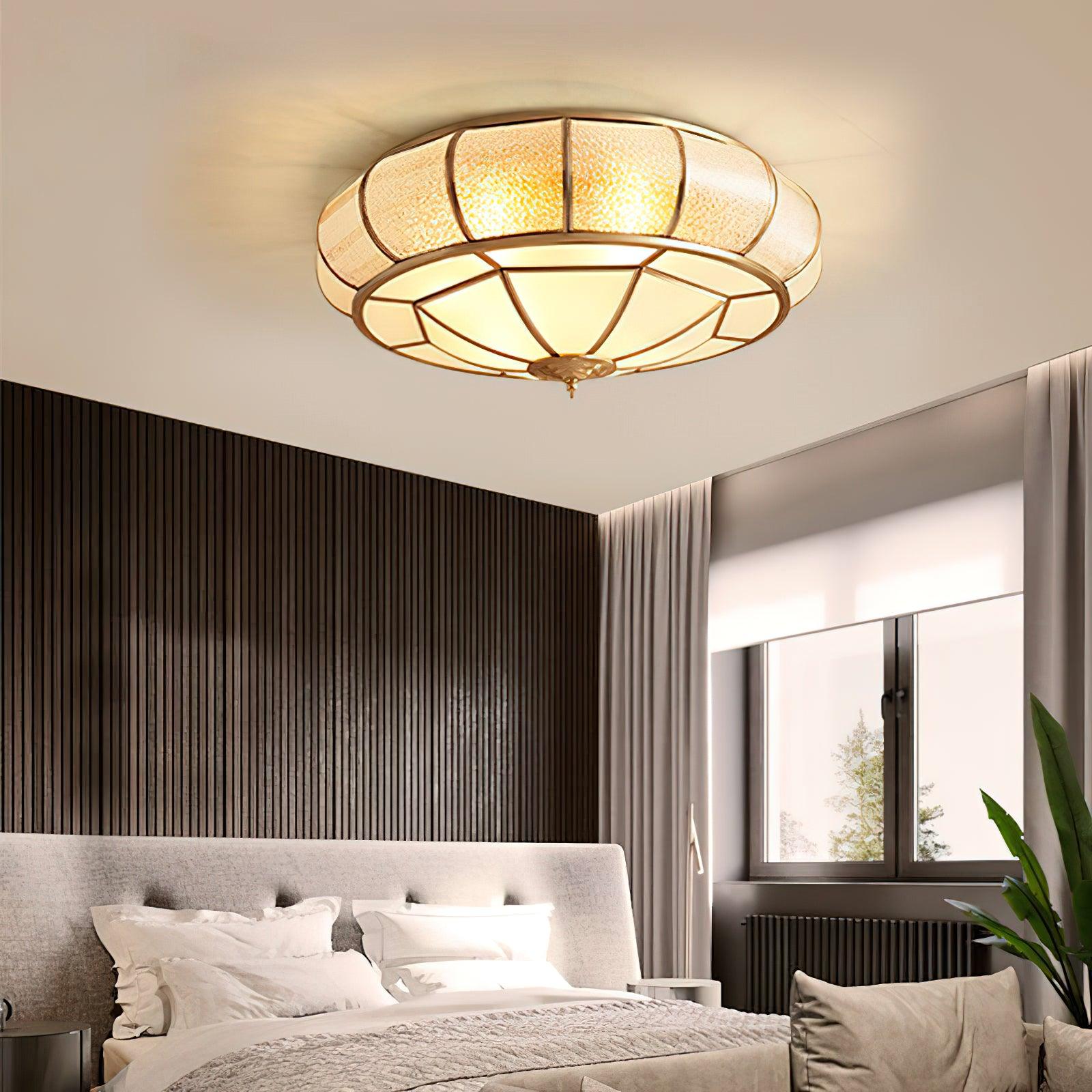 Ulrinara Postmoderne Luxus-Deckenleuchte "Drum" in Messing und Glas-Letslighting