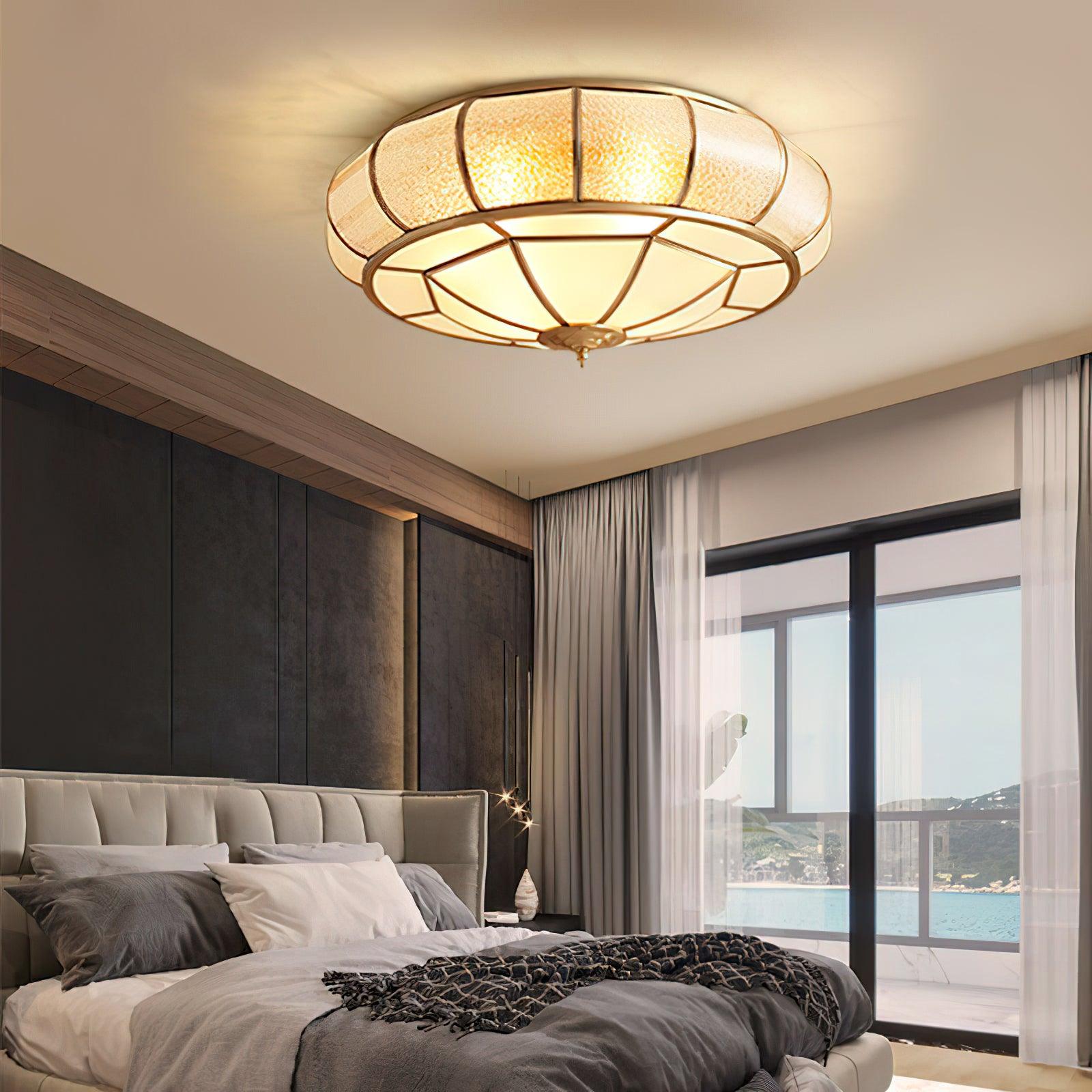 Ulrinara Postmoderne Luxus-Deckenleuchte "Drum" in Messing und Glas-Letslighting