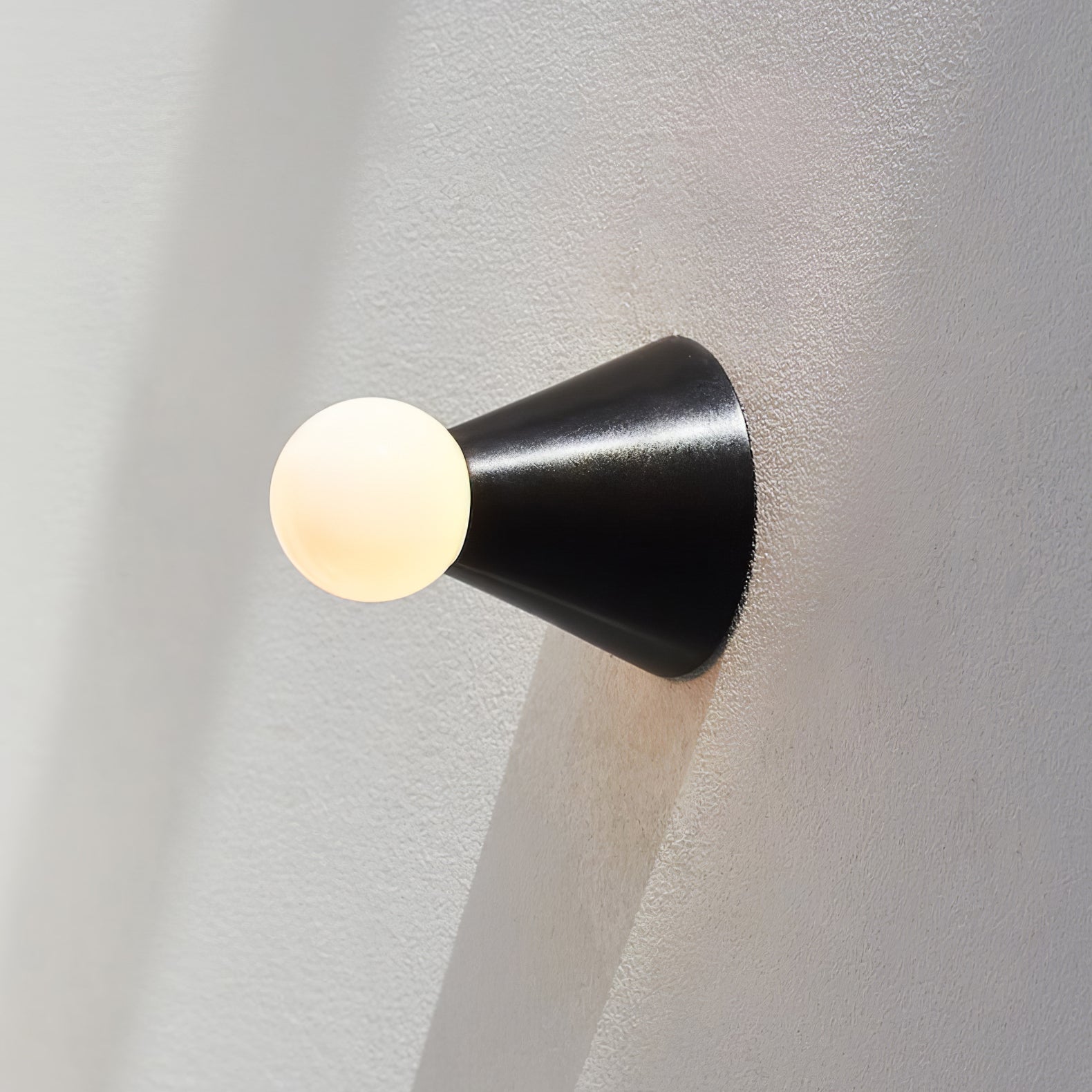 Nycareth Moderne Minimalistische Deckenleuchte aus Glas-Letslighting