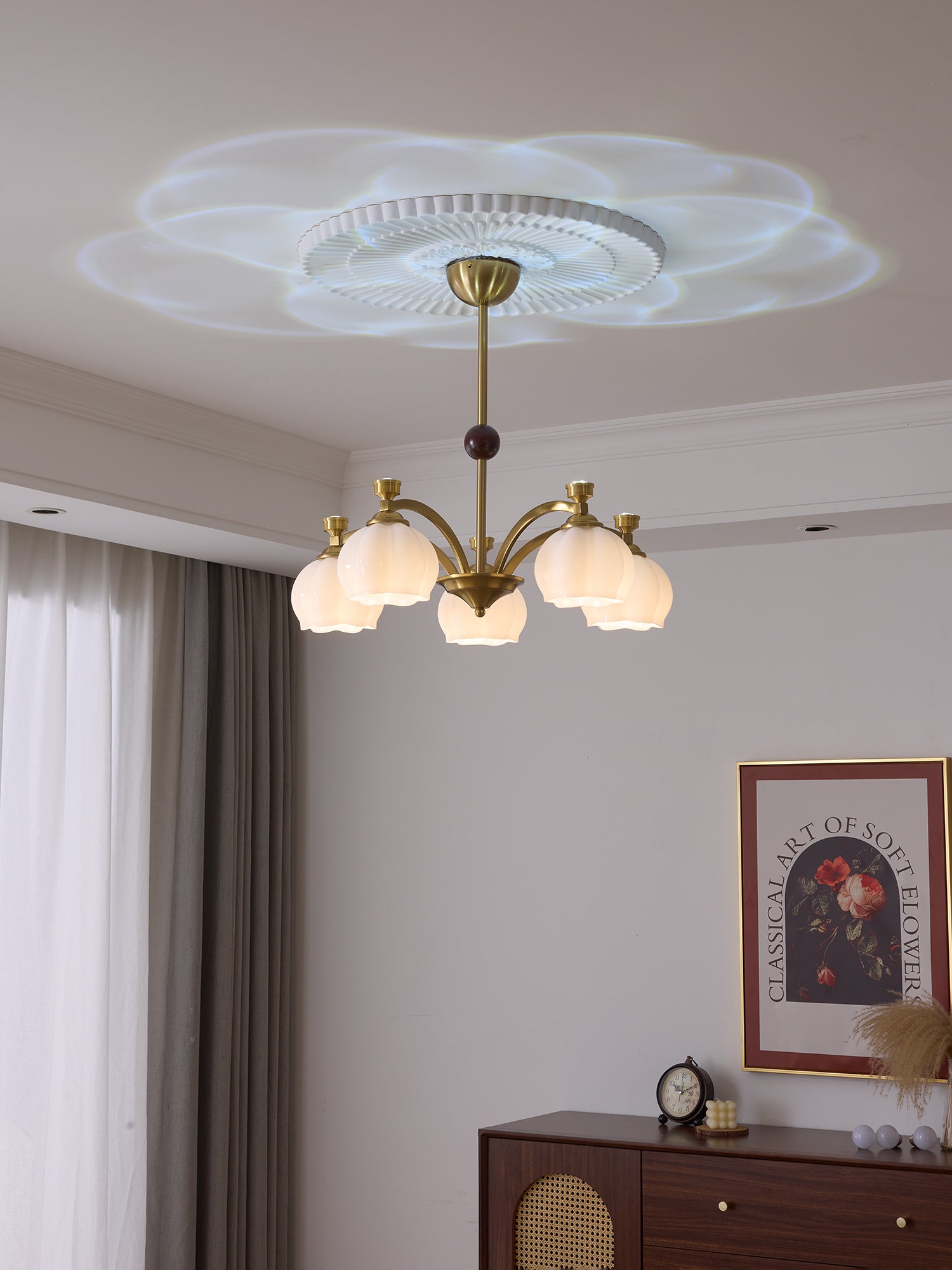 Alshaarae Traditioneller Premium-Bogen-Kronleuchter aus Holz und Glas-Letslighting