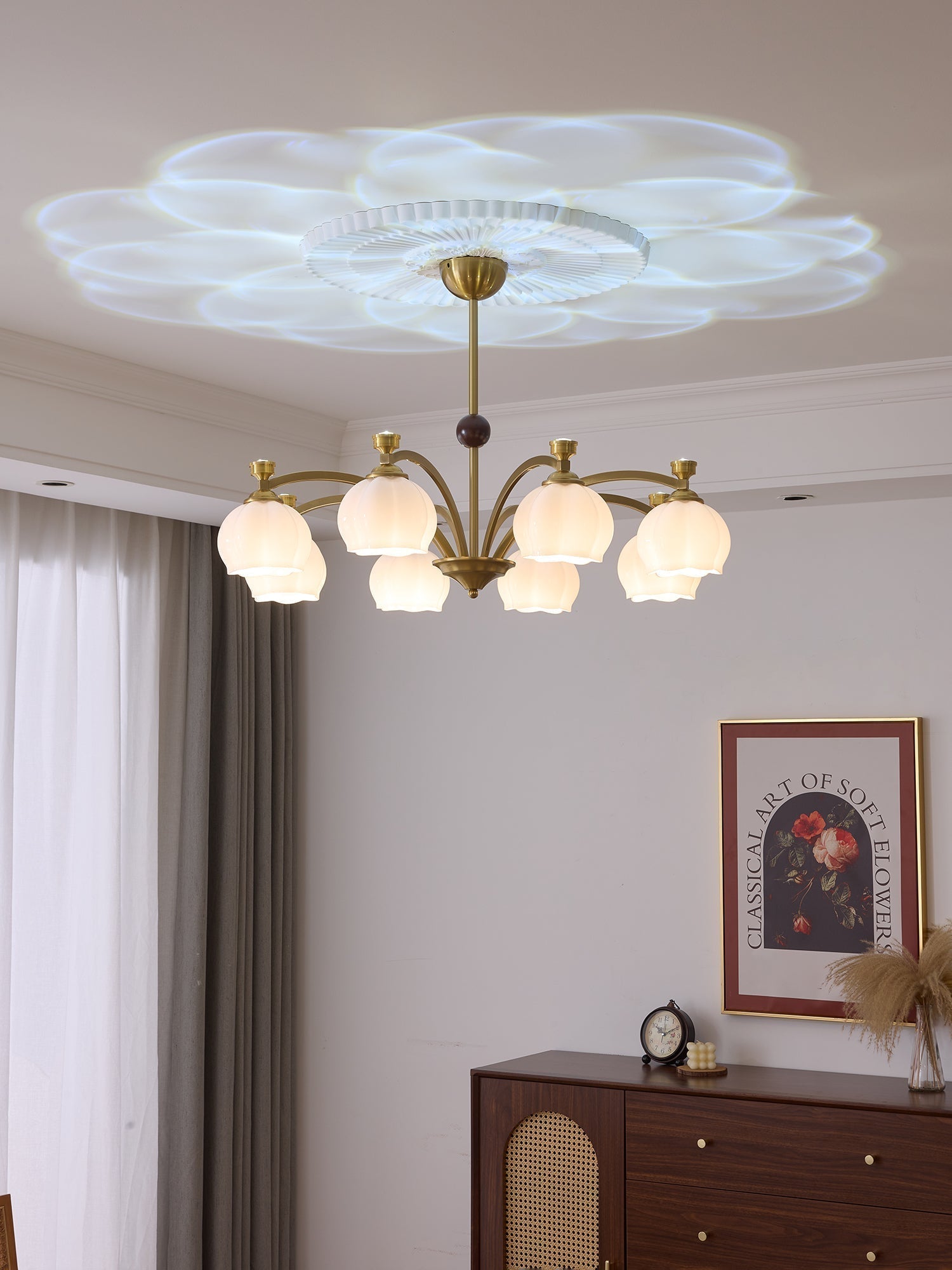 Alshaarae Traditioneller Premium-Bogen-Kronleuchter aus Holz und Glas-Letslighting