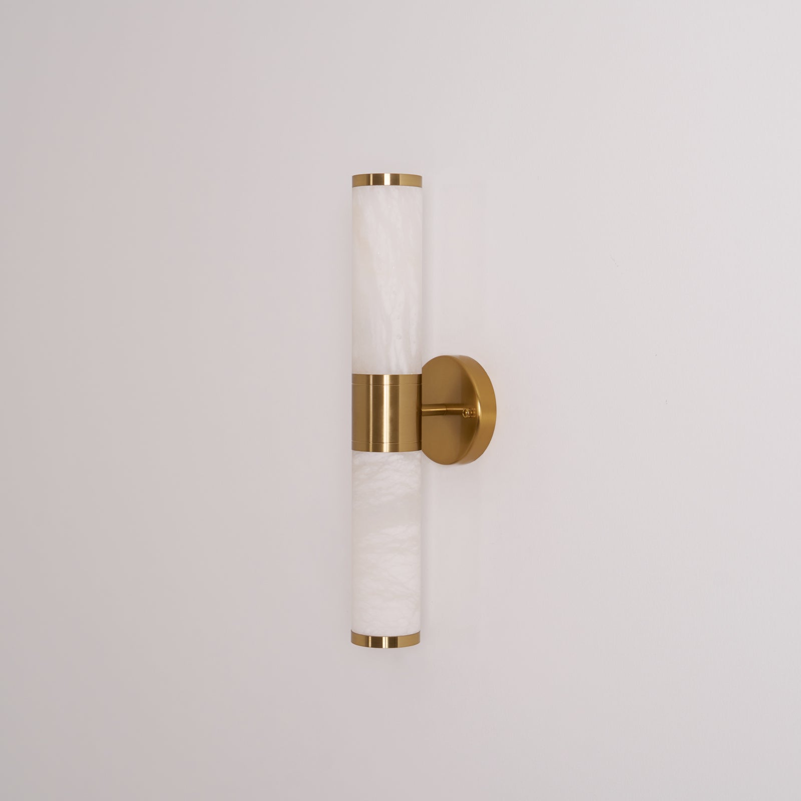 Kaia Minimalist Alabaster Wall Lamp - Neutralighting