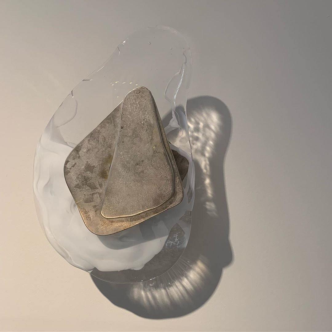 Beatrice Künstlerische Wandleuchte aus schwarzem Glas