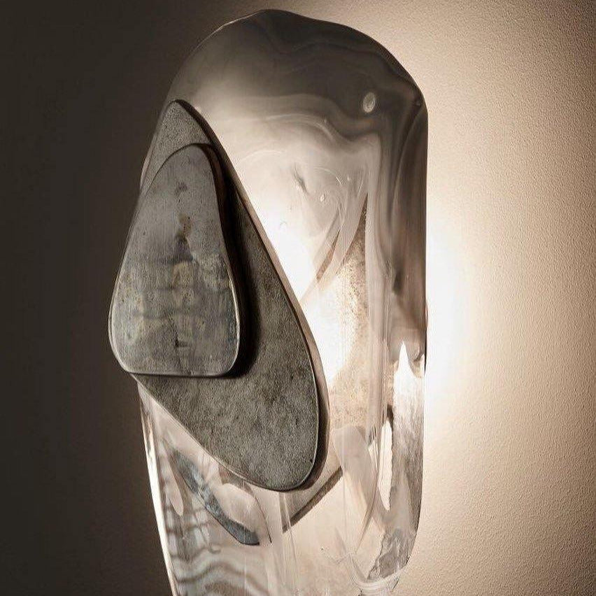 Beatrice Künstlerische Wandleuchte aus schwarzem Glas