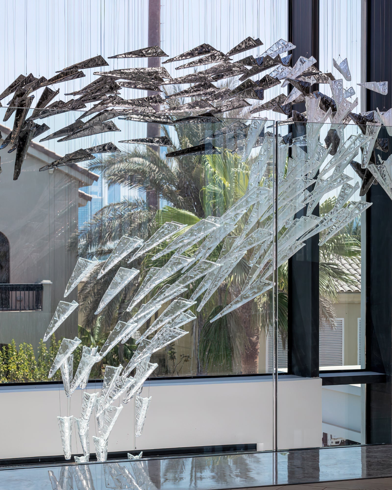Nyvinia Glas Feder-Form Kronleuchter-Letslighting
