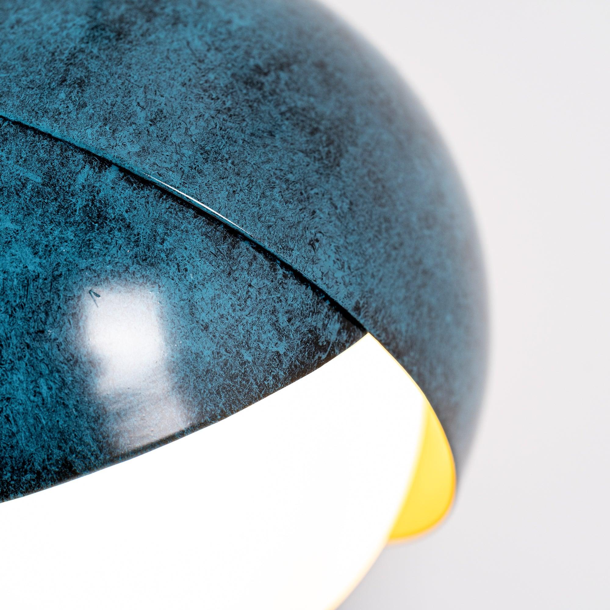 Solara Moderne Pendelleuchte Messing Geschachtelte Opalkugel-Letslighting