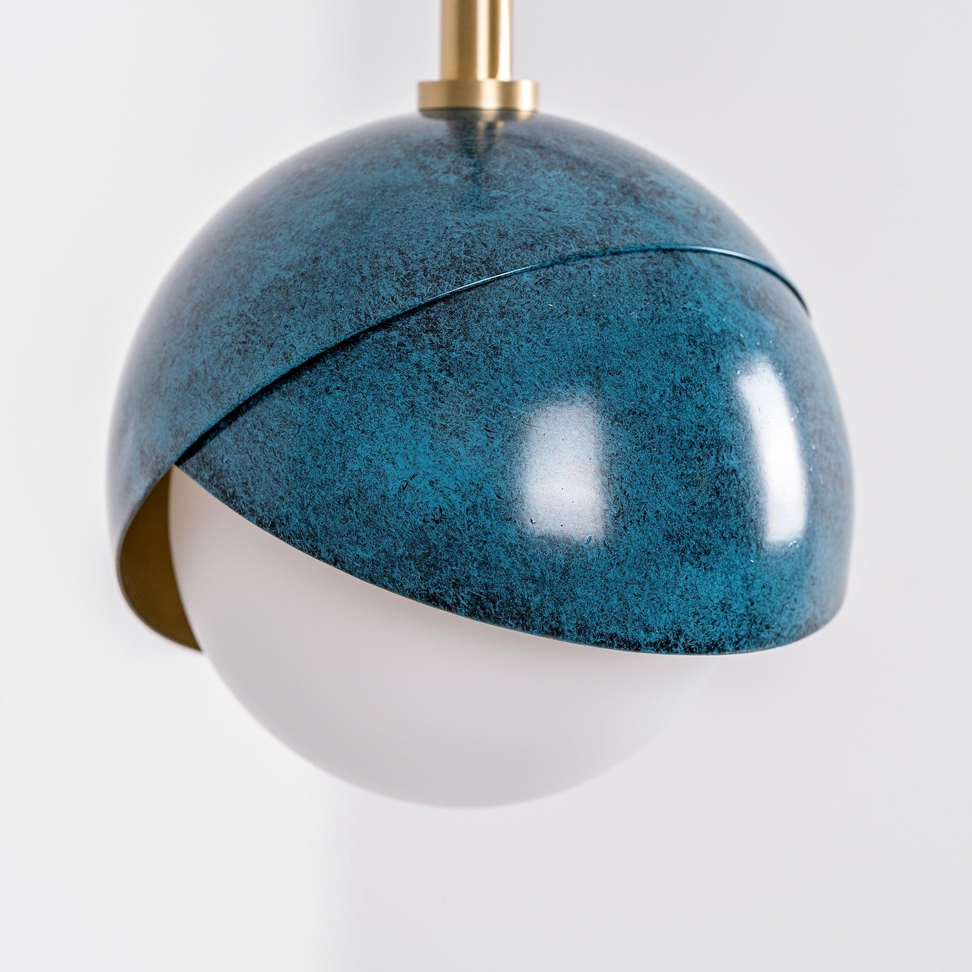 Solara Moderne Pendelleuchte Messing Geschachtelte Opalkugel-Letslighting