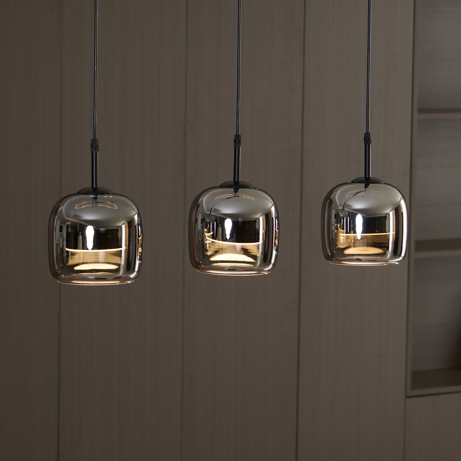June Minimalistische Glas-Pendelleuchte in Rauchgrau