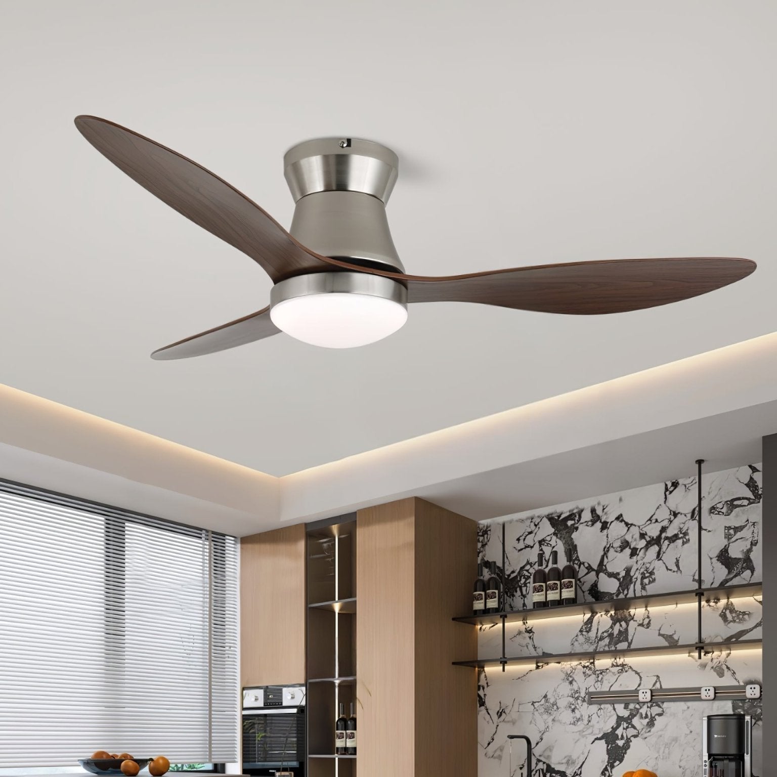 Lifestyle-Bild des Zerath Ventilators mit Licht, der einen Innenraum beleuchtet