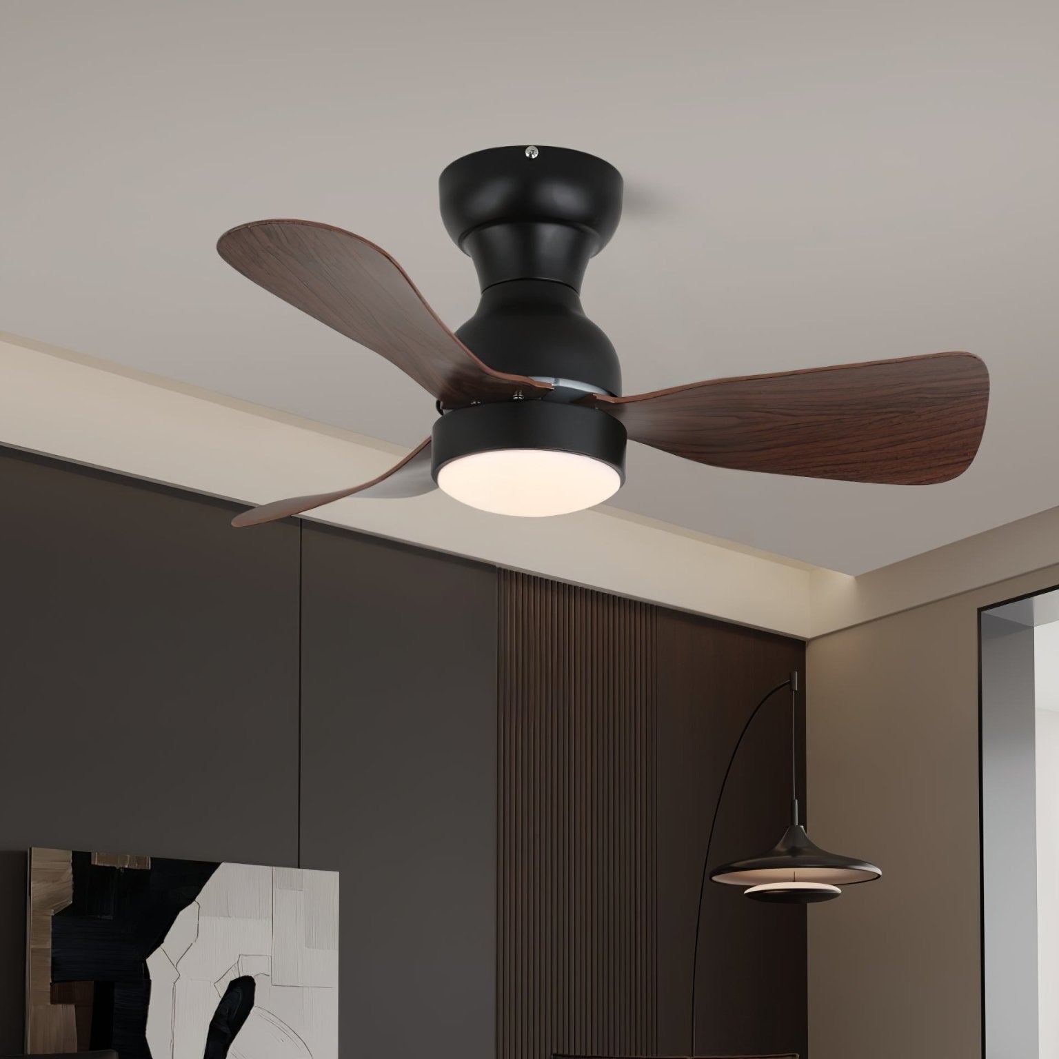 Aurdorus Moderner Holz-Deckenventilator mit Beleuchtung, der seine Größe demonstriert