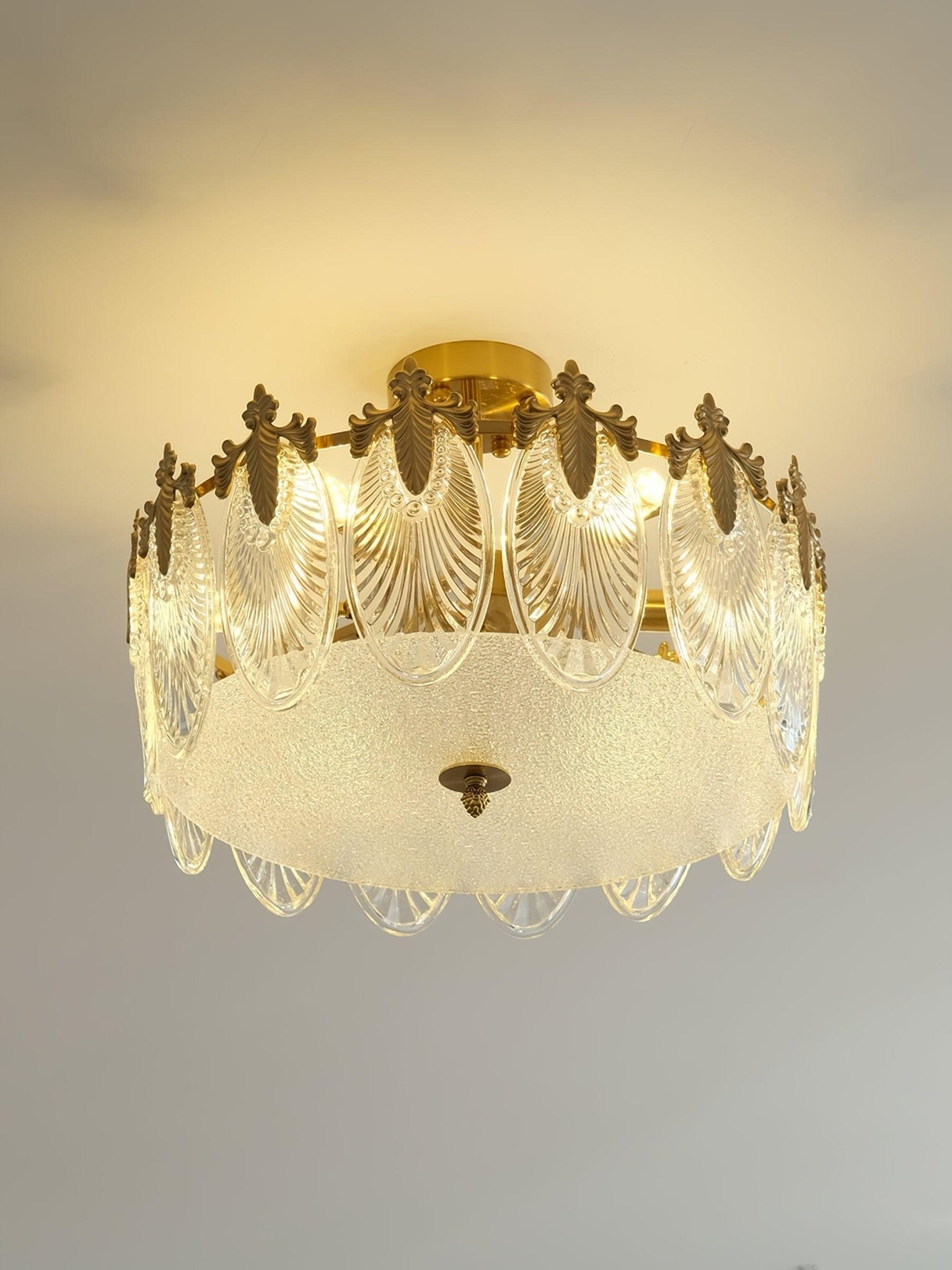 Lustra Kronleuchter Glas Blütenblätter Goldrahmen Rund-Letslighting