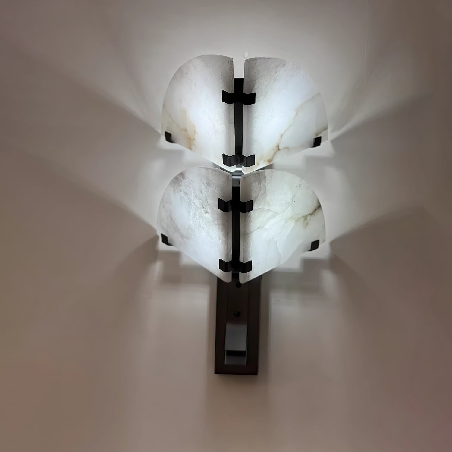 Selesta Modern Alabaster Wall Light - Neutralighting