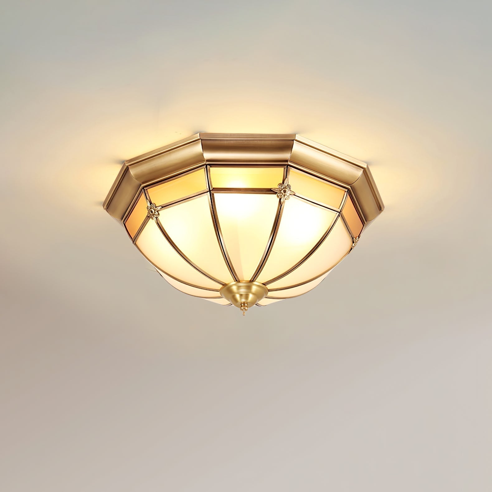 Vovynan Elegance Dome Deckenleuchte aus Messing und Glas-Letslighting