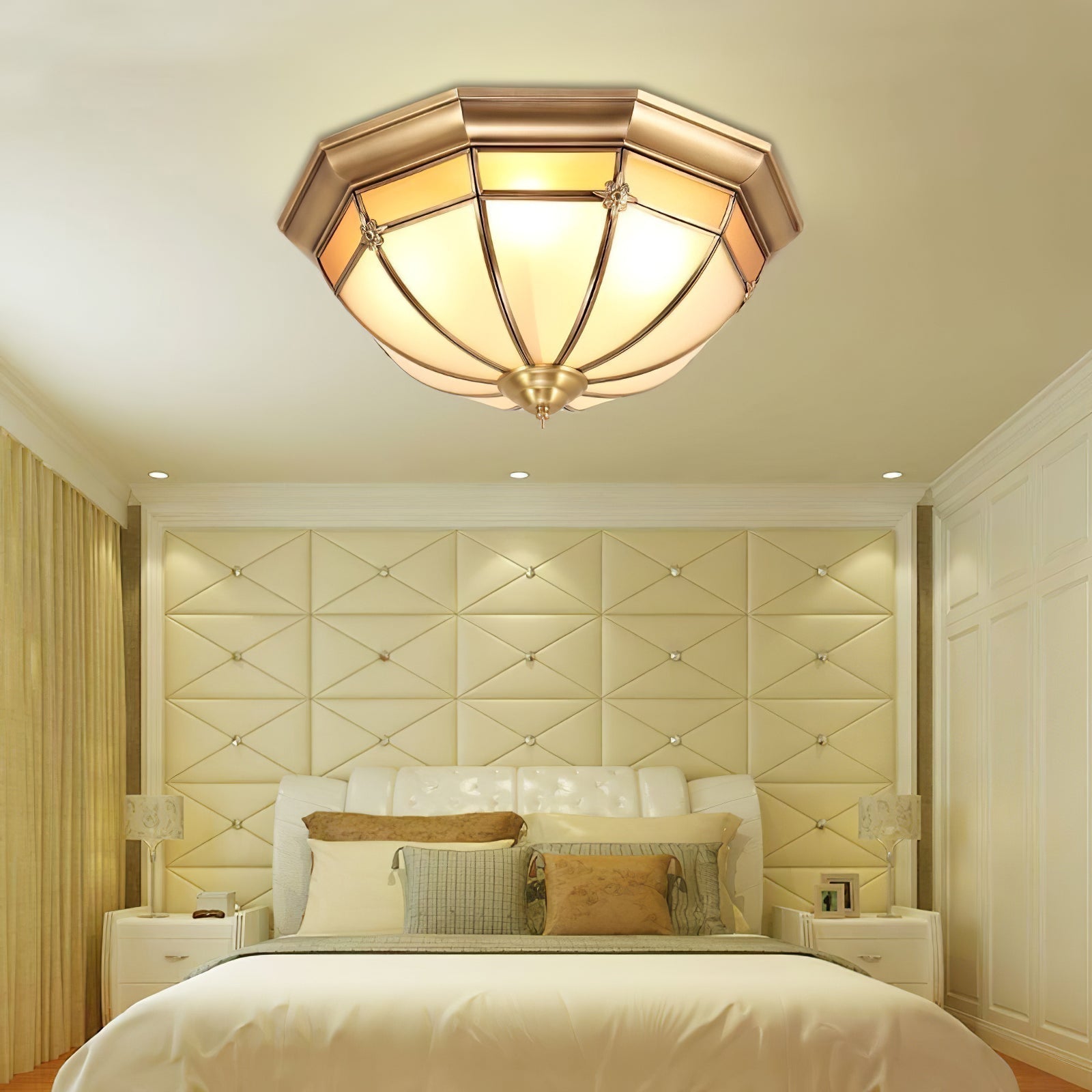 Vovynan Elegance Dome Deckenleuchte aus Messing und Glas-Letslighting